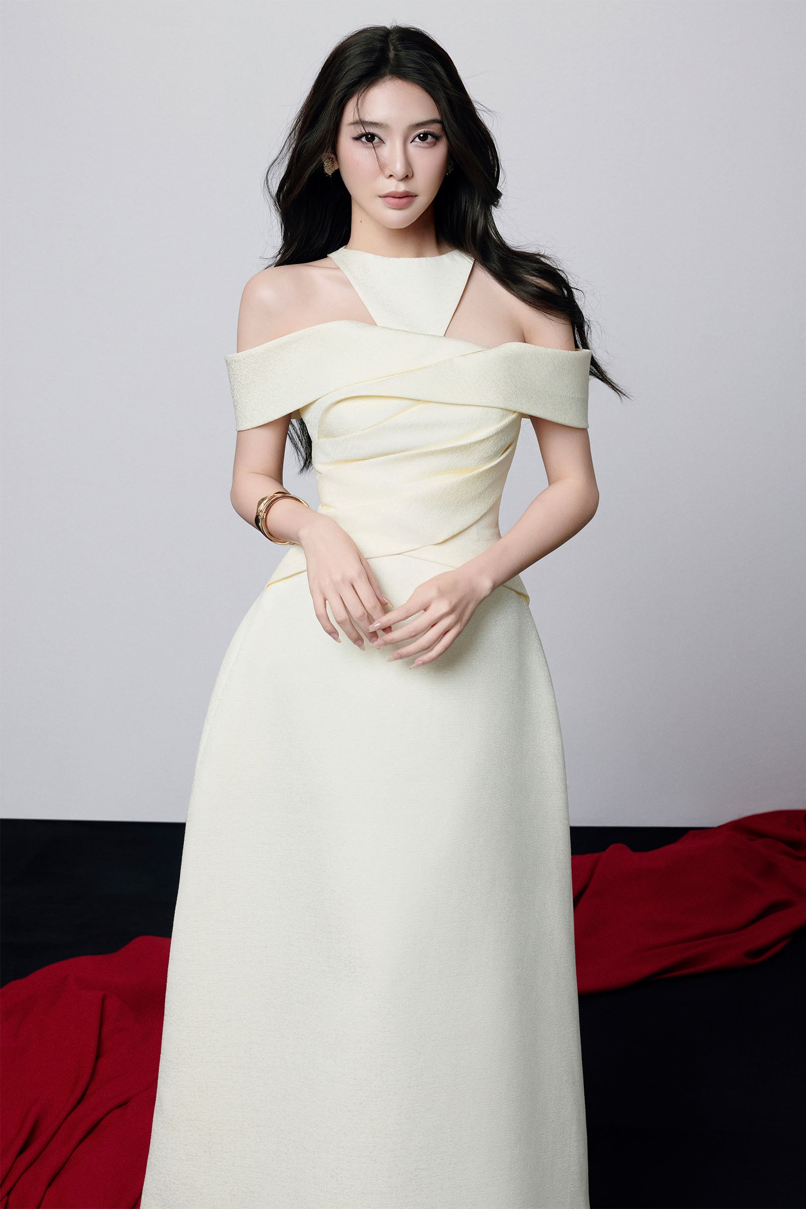 AALIYAH OFF-SHOULDER DRAPED MIDI DRESS IN APRICOT