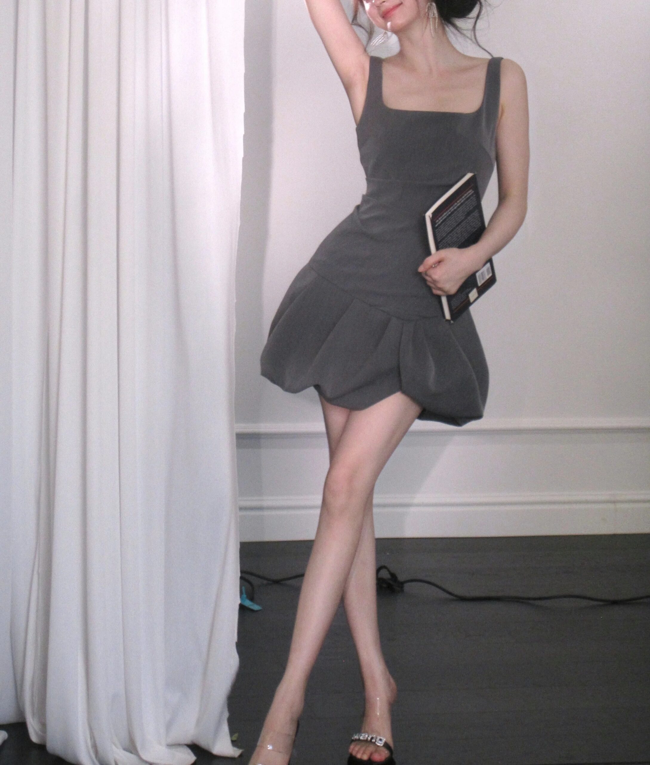 ARABELA SQUARE NECK BUD MINI DRESS GRAY