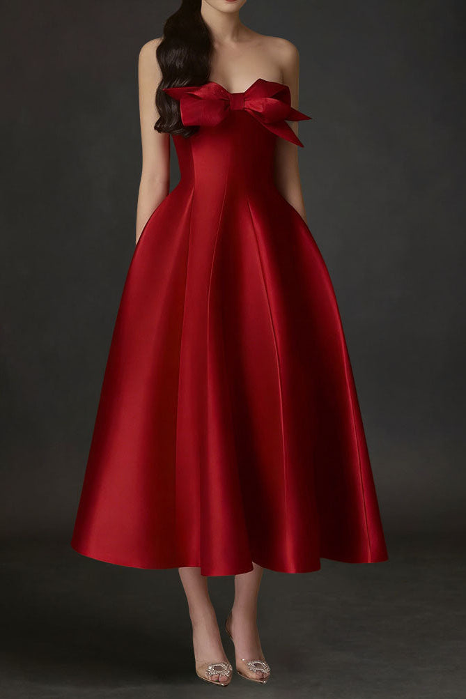 03933154-81C9-4142-83E9-5B3FFEB7B1D4_9666a6ea-a7ce-4277-8027-ef893f17ef9f VINTAGE RED FLARED MIDI DRESS SEMI-HEART NECK