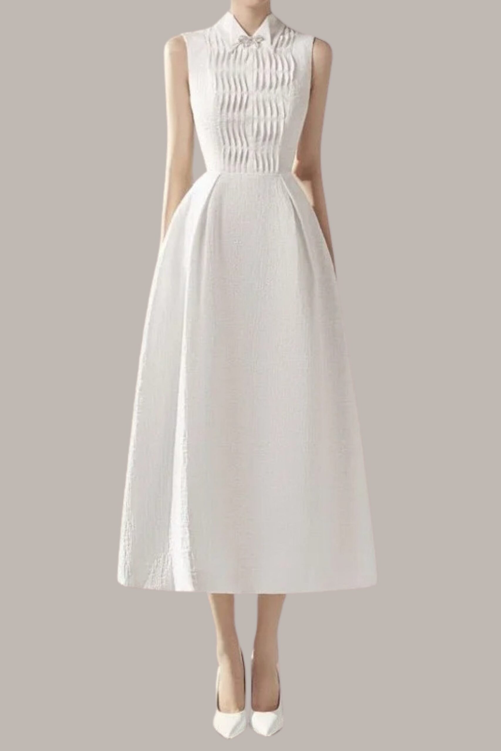 BOW PLEATED SLEEVELESS MIDI DRESS IN WHITE