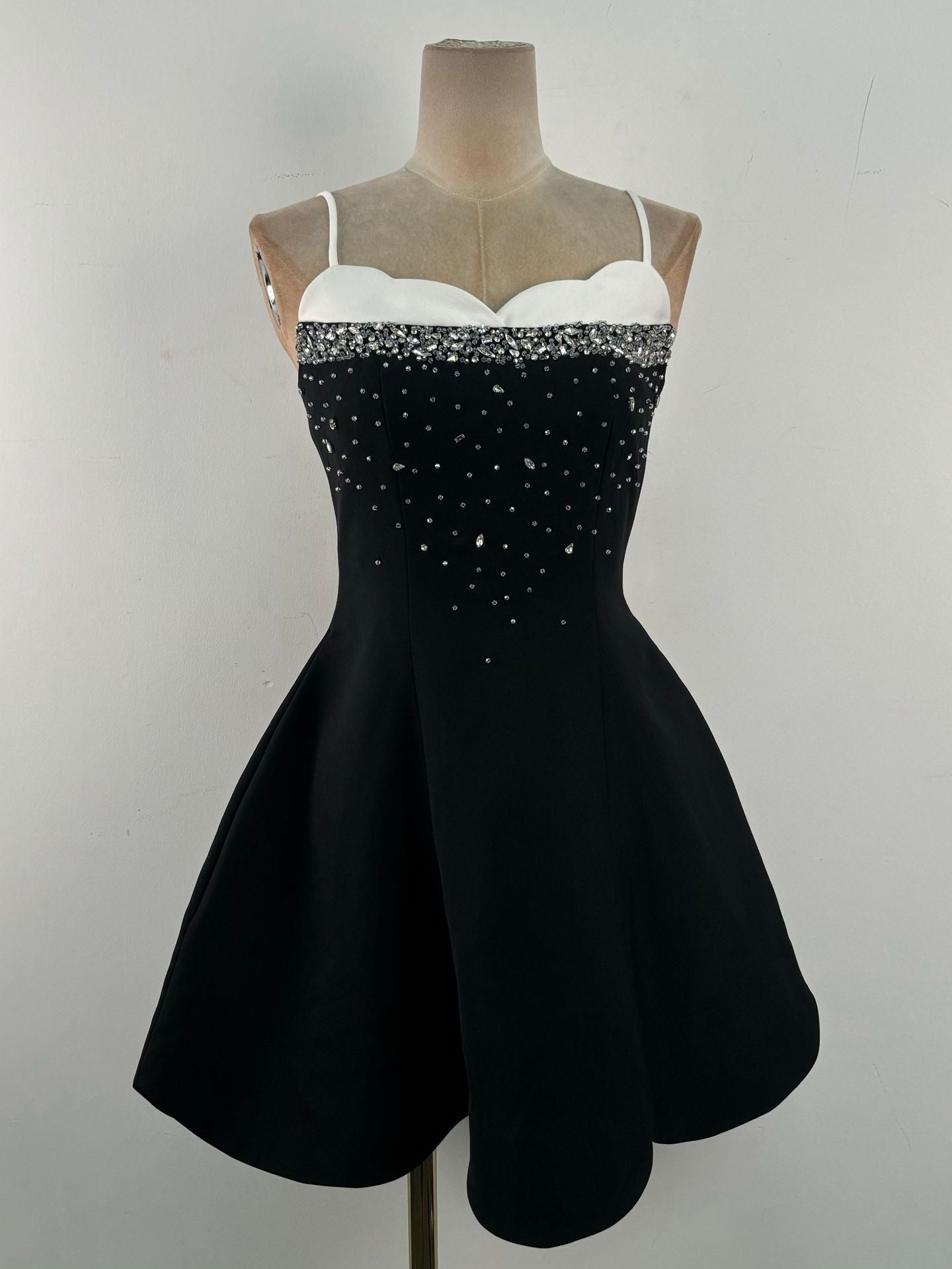 VINTAGE FIT & FLARE TAFFETA MINI DRESS