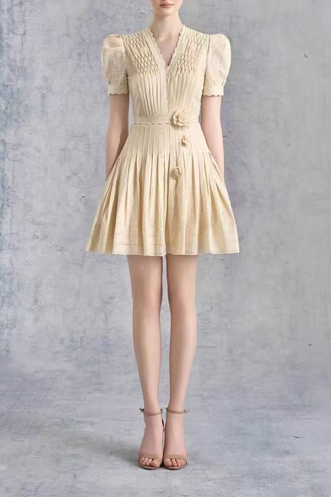 0740d2a33a573eb42bd1c1cfcc3ad8d5_4d13b890-c725-4766-b44a-3e7e80a13802 PLEATED V-NECK A-LINE SKIRT WITH FLORAL WAIST