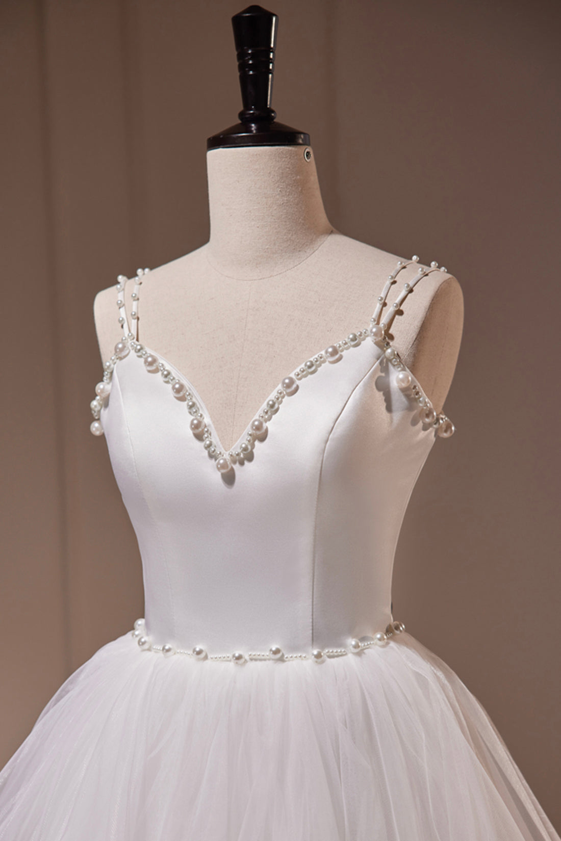WHITE V-NECK TULLE A-LINE COCKTAIL DRESS