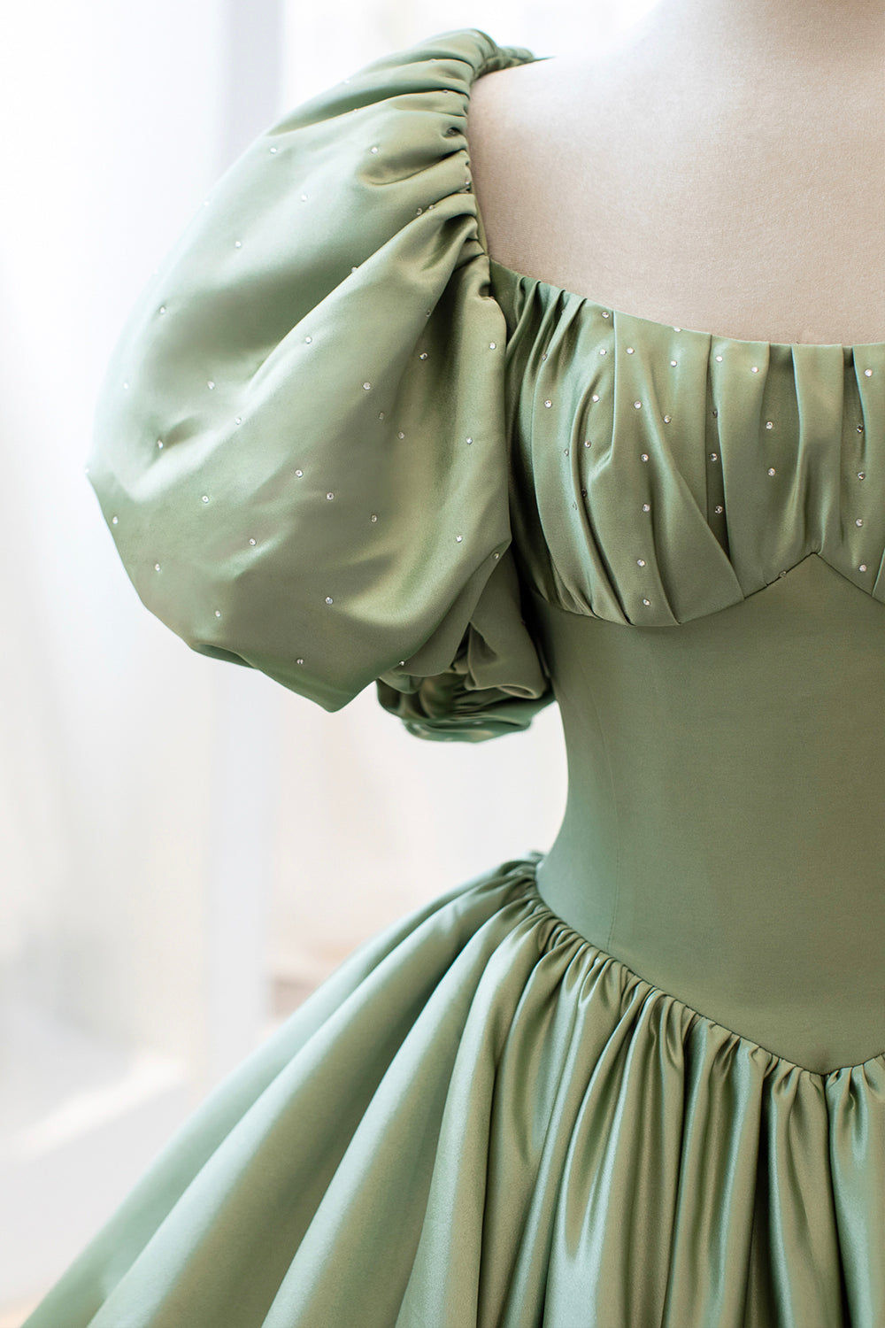 GREEN SATIN PUFF SLEEVE PROM DRESS