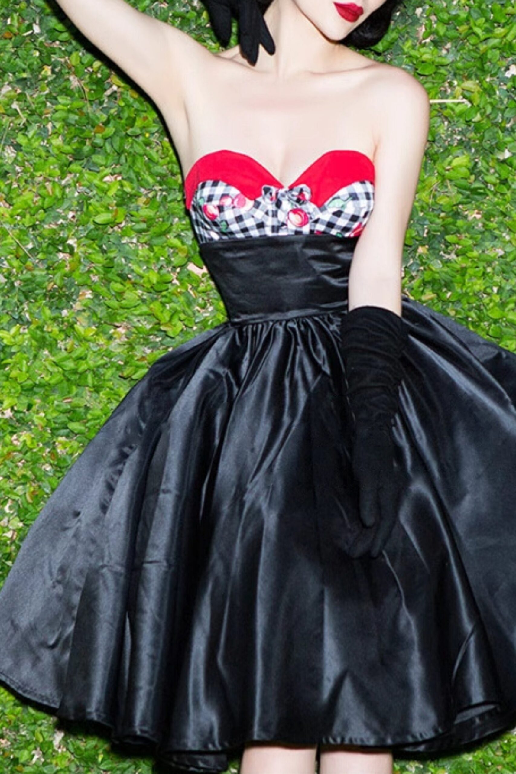 PLEATED MINI DRESS FOR PARTY NIGHT