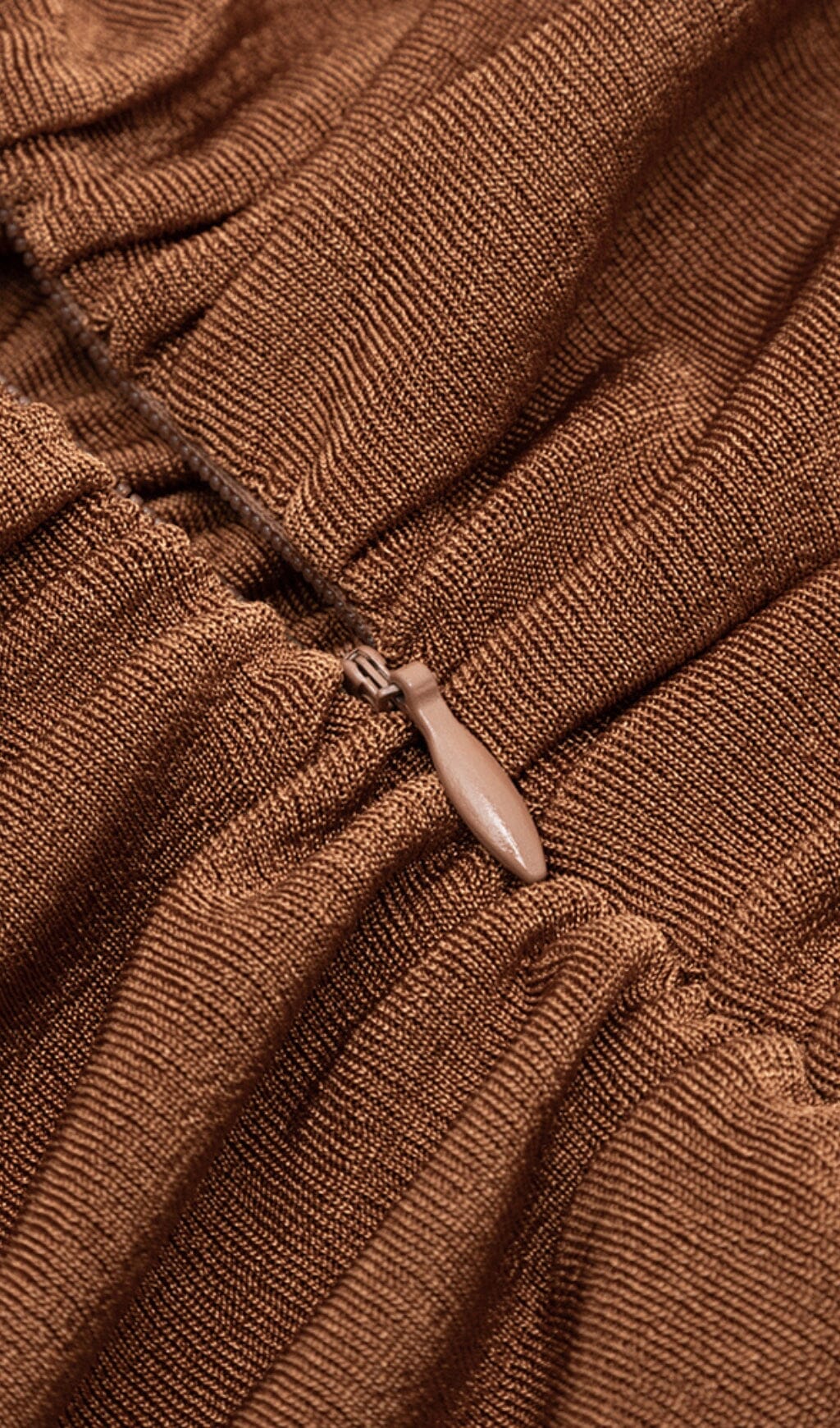 BROWN OFF-SHOULDER PLEATED MIDI DRESS
