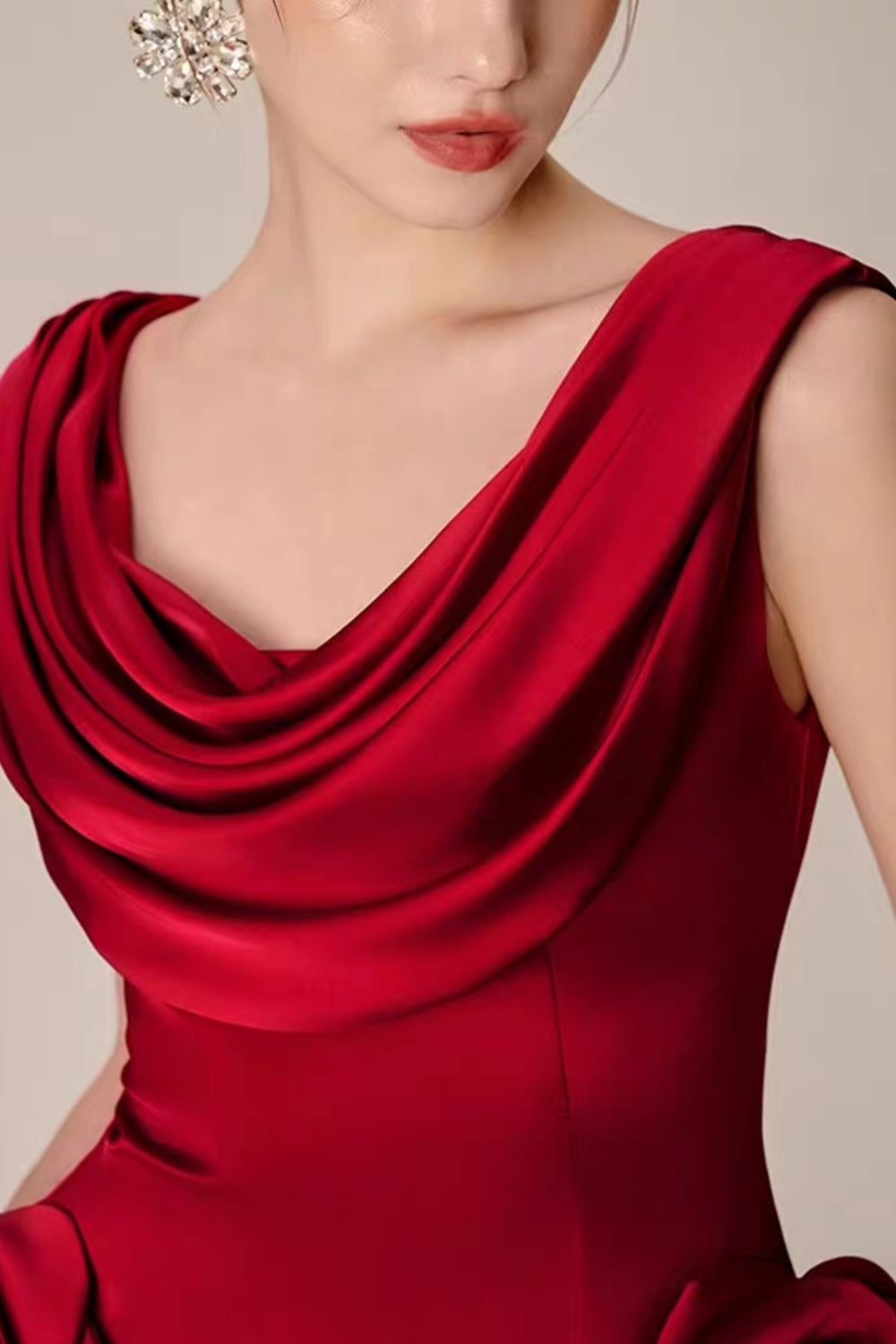 3D FLOWER PLEATED SLEEVELESS MINI DRESS