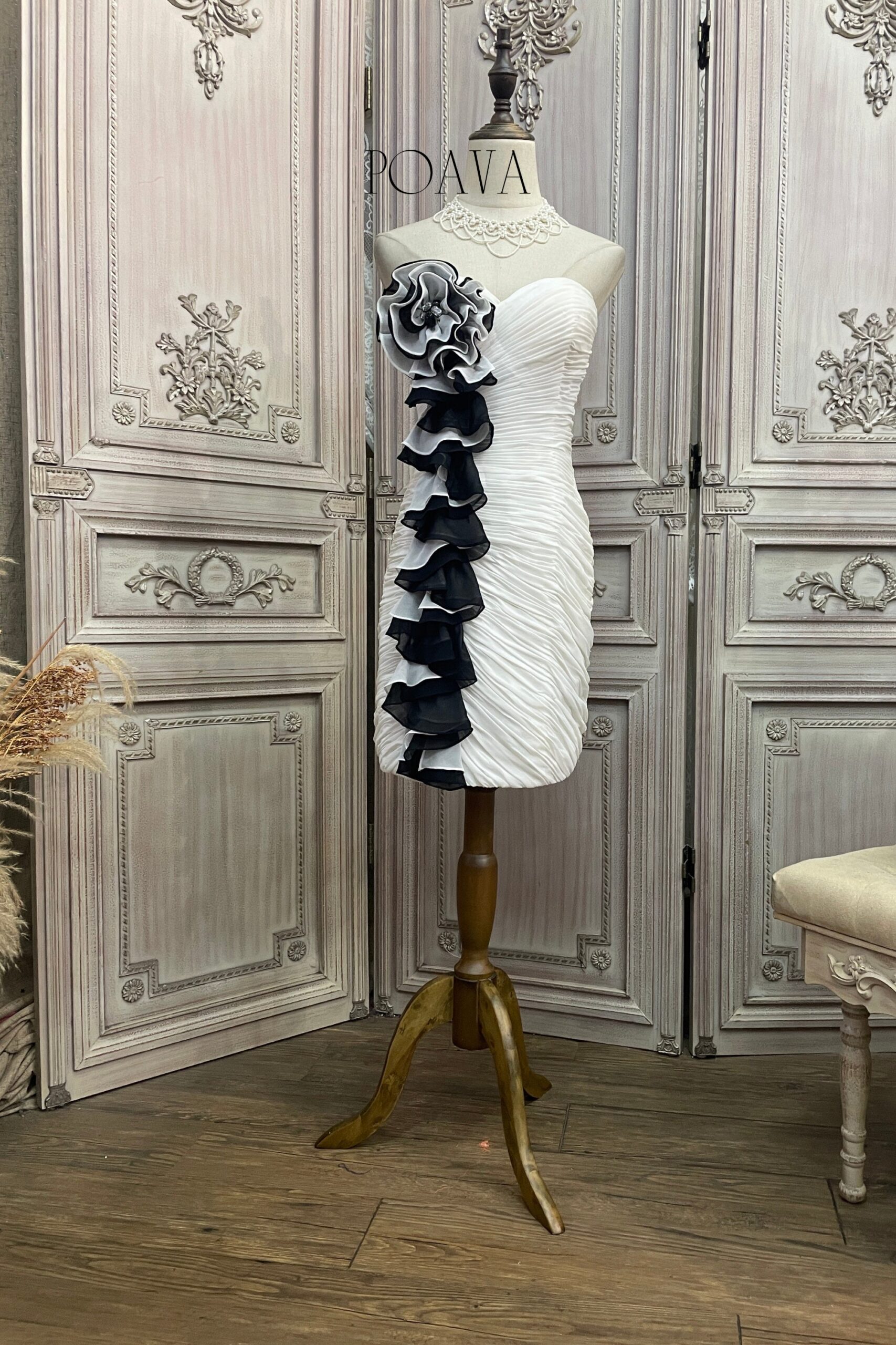 CHIFFON FLORAL STRAPLESS MIDI DRESS WHITE WEDDING GUEST