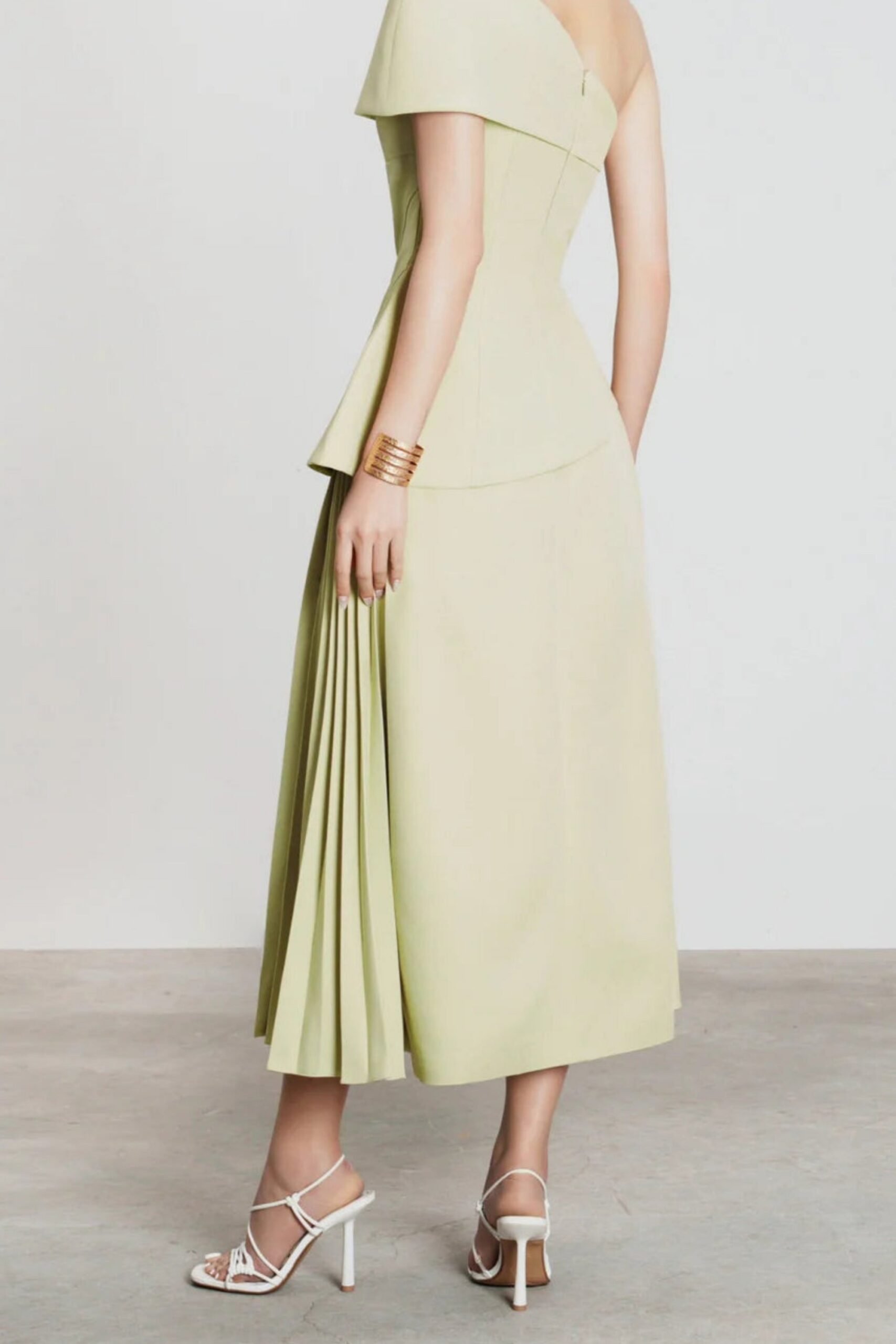 ONE SHOULDER FLARE MIDI SKIRT SUIT OLIVE GREEN