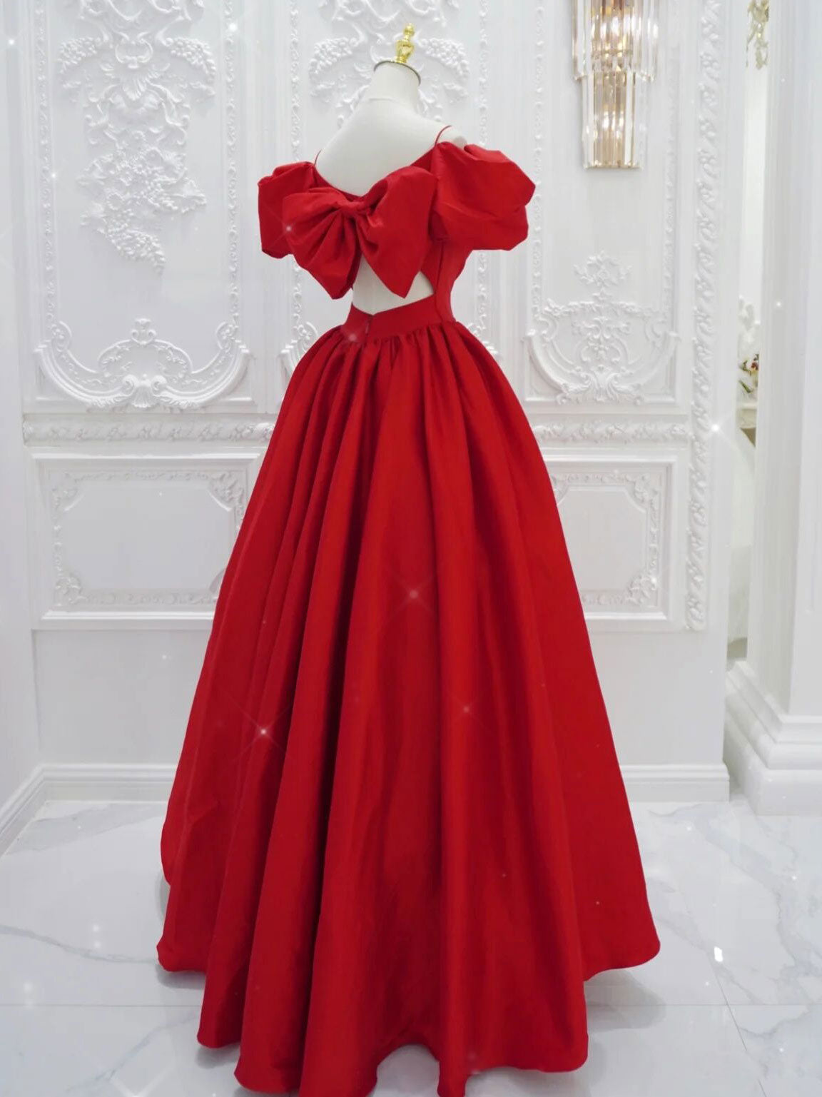 RED SATIN V-NECK MAXI DRESS FOR EVENTS