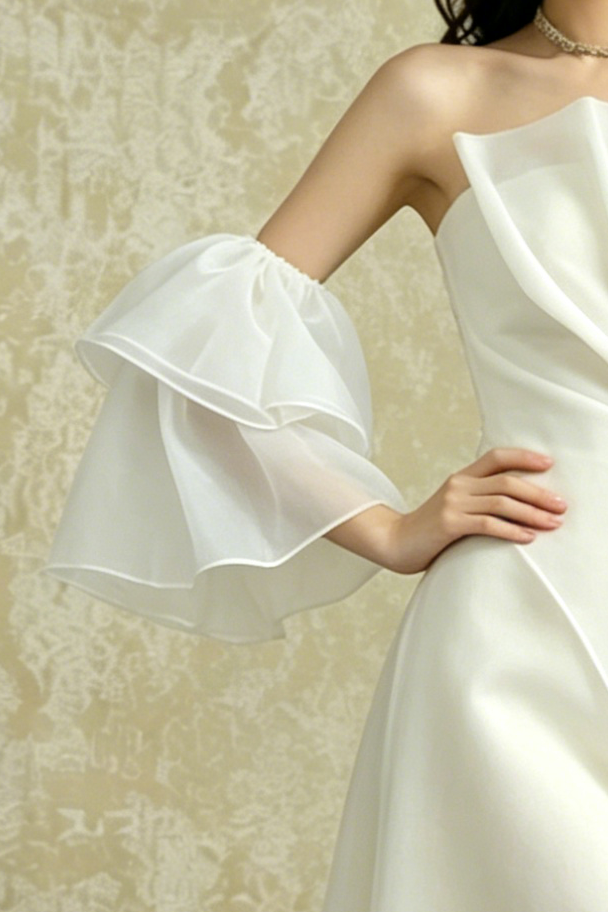 STRAPLESS WHITE ORGANZA MIDI DRESS WITH BELL SLEEVES