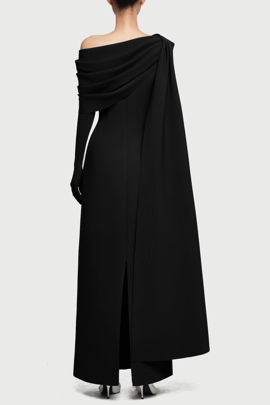 ONE-SHOULDER ASYMMETRIC PLEATED MAXI DRESS IN BLACK