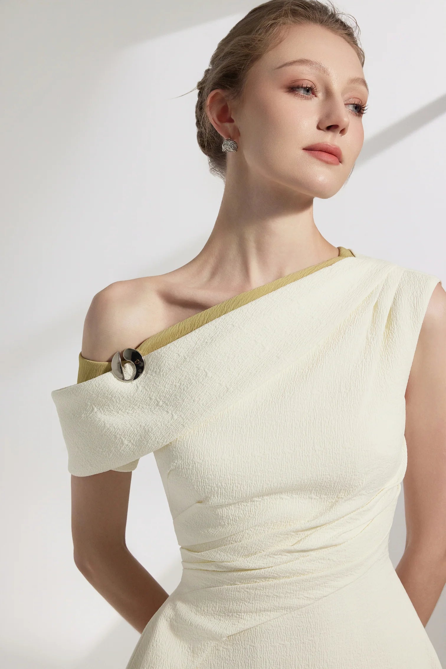 LUCY ONE-SHOULDER A-LINE MIDI WHITE DRESS