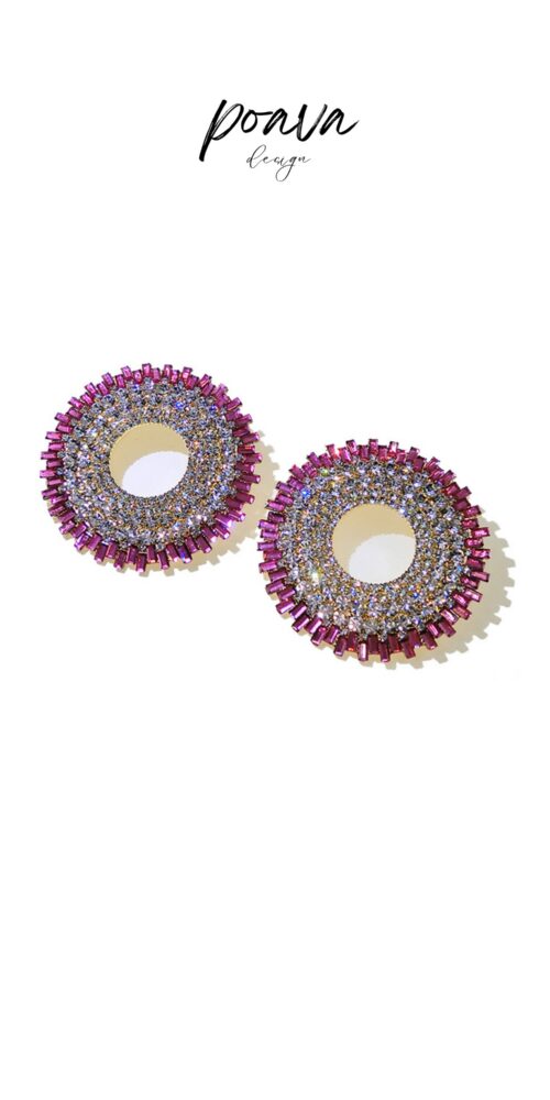 Circle crystal-embellished earring