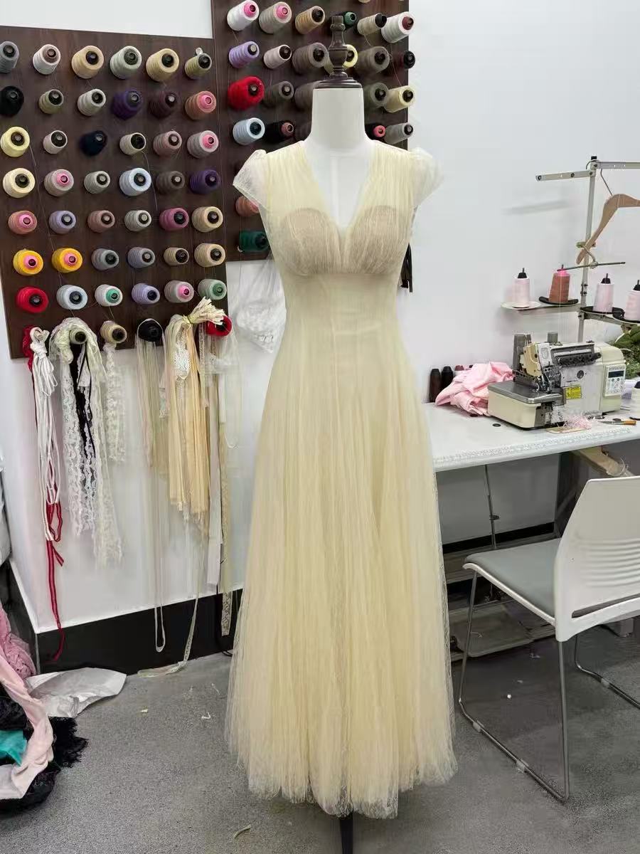 GLITTER TULLE V-NECK EMPIRE MAXI DRESS FOR EVENTS
