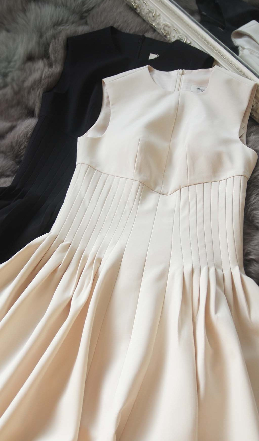SLEEVELESS CORSET MIDI DRESS, BEIGE WEDDING GUEST