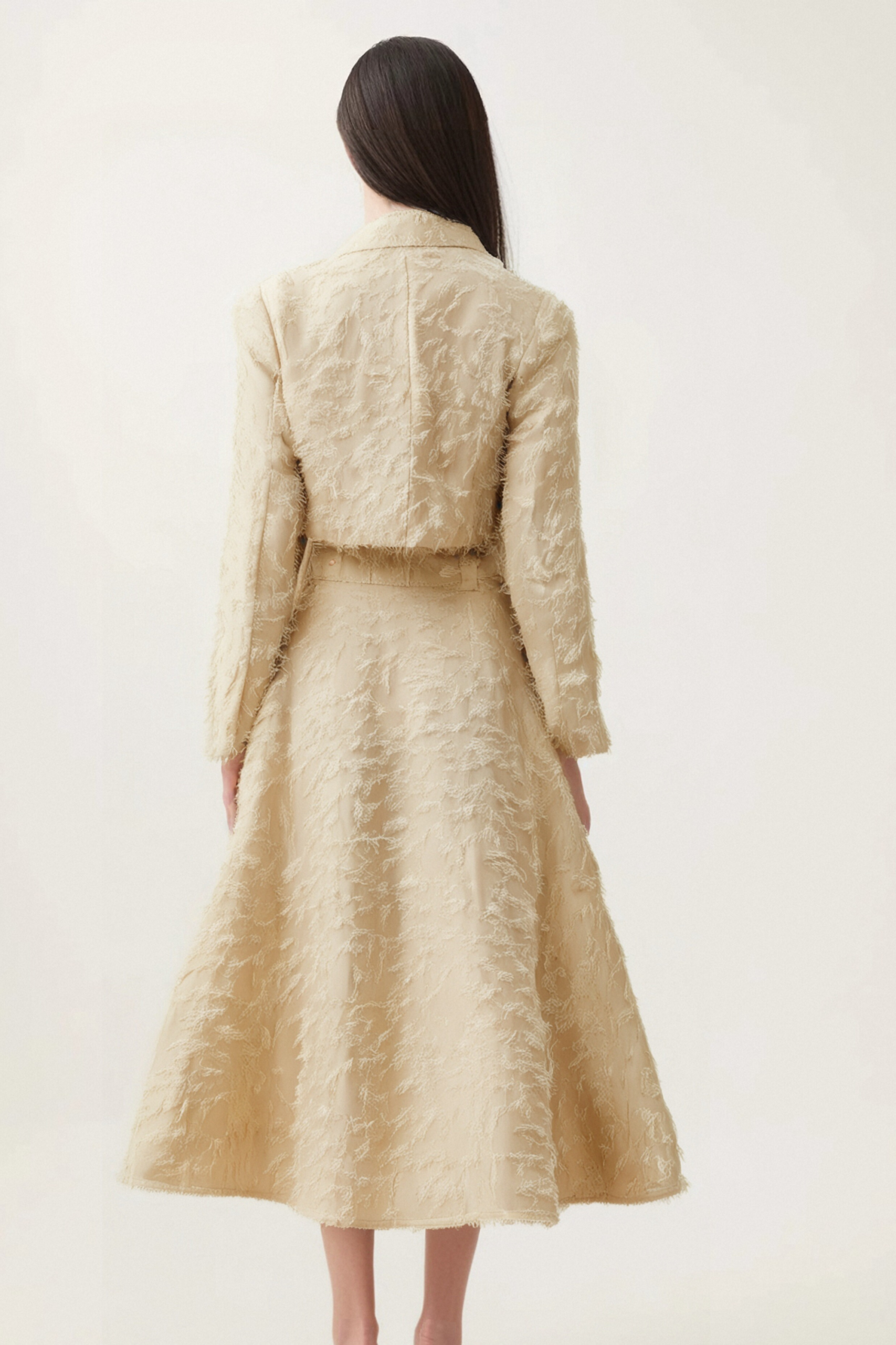 1_65284334-c987-4e45-8c66-444ad87ef09b KARINE WHITE FRINGED MATCHING SET JACKET SKIRT