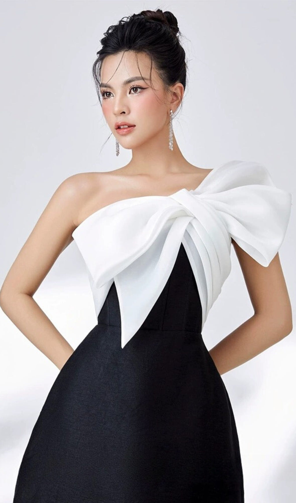BOW-TIE OFF-SHOULDER MINI DRESS FOR PARTY
