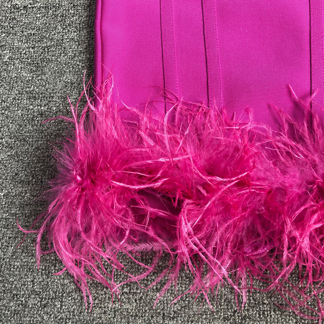 SEXY RED OSTRICH FEATHER HALTER BACKLESS PARTY DRESS