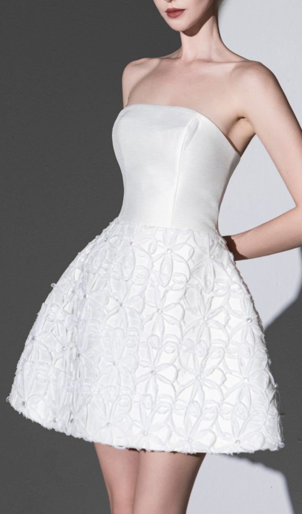 WHITE EMBELLISHED STRAPLESS MINI PARTY DRESS