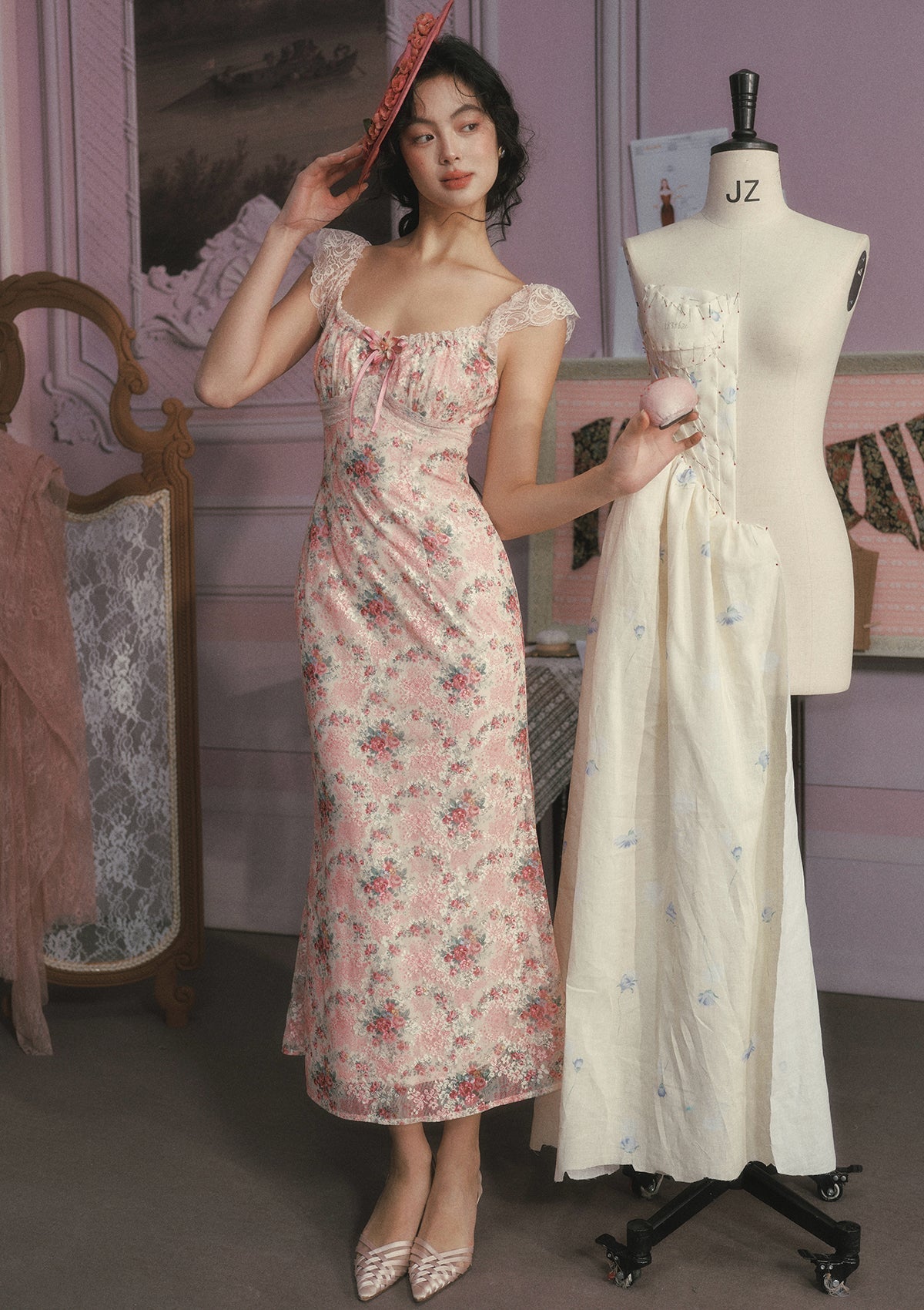 JULIE FLORAL LACE MIDI DRESS - PINK