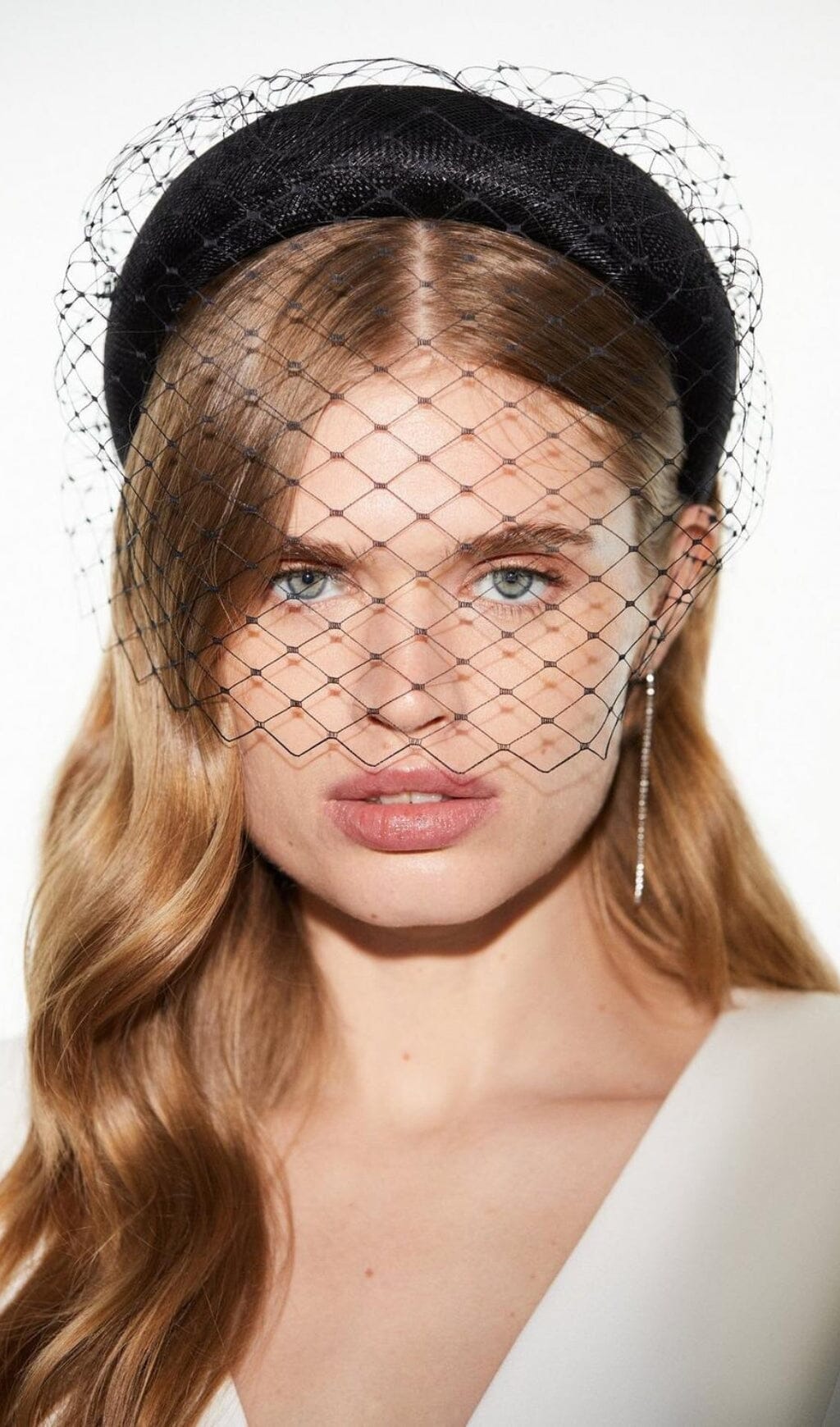 VEILED SINNAMAY HEAD BAND – ELEGANT FORMAL WEDDING HAIR ACCESSORY