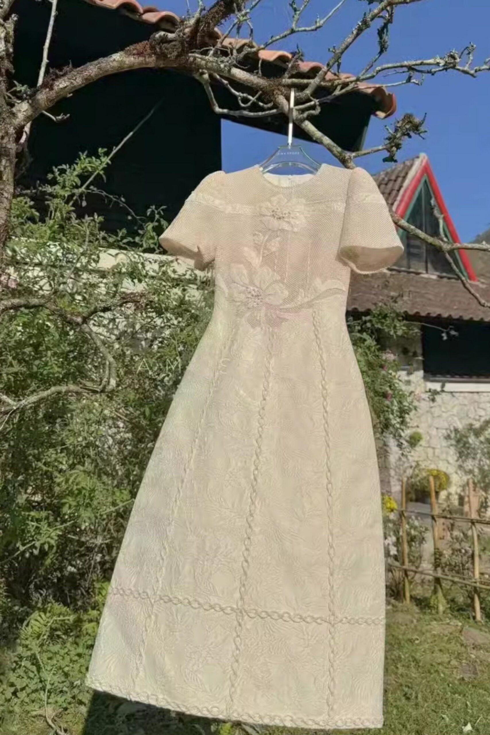 FLORAL WHITE MIDI DRESS FOR WEDDING GUEST