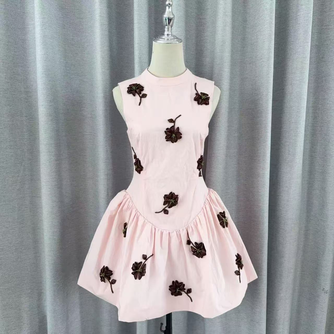VIVIEN PUFFY MINI DRESS - PINK FLOWER EMBELLISHED PARTY