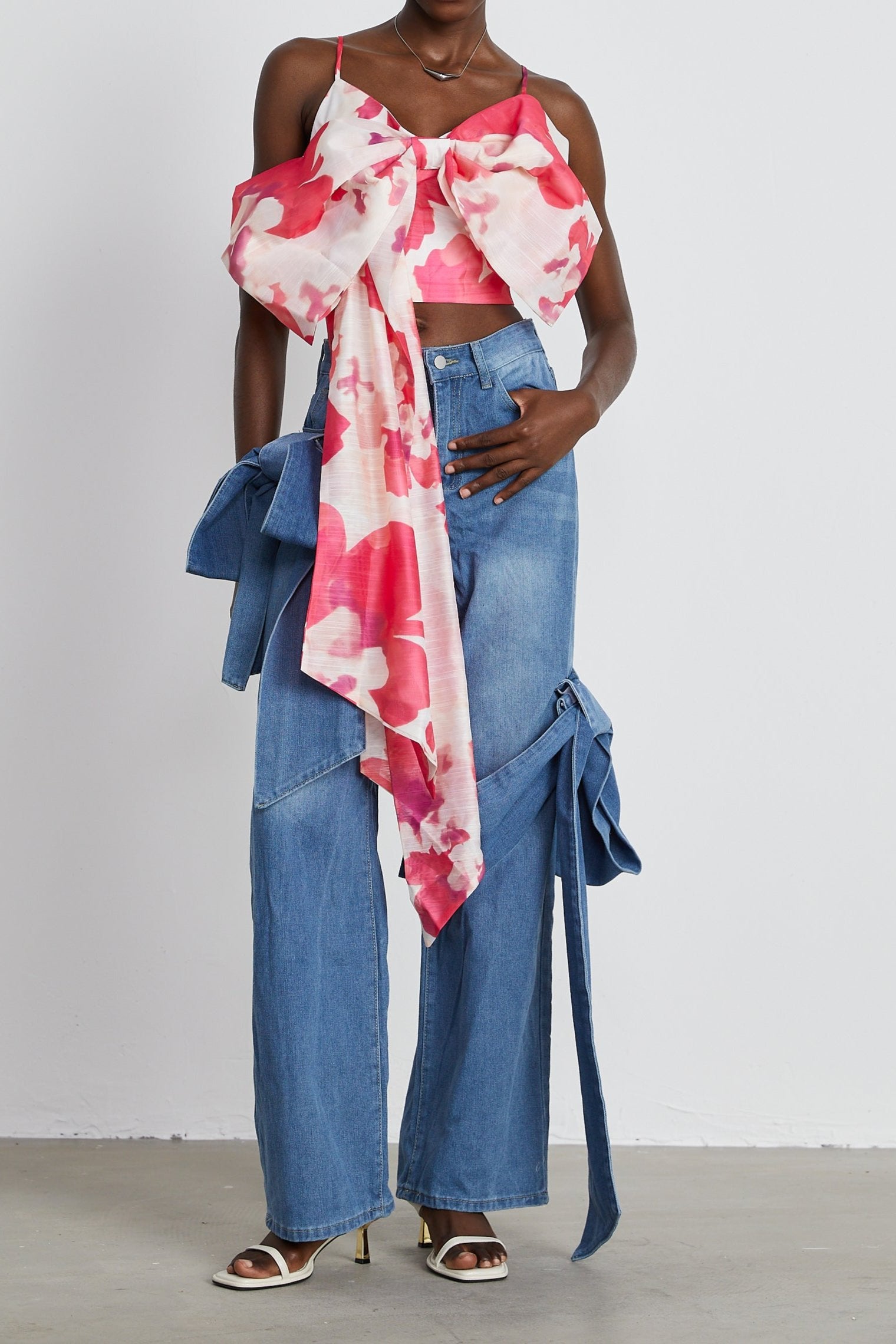 STÉPHANIE BOWKNOT CROPPED TOP - BLACK WEDDING GUEST