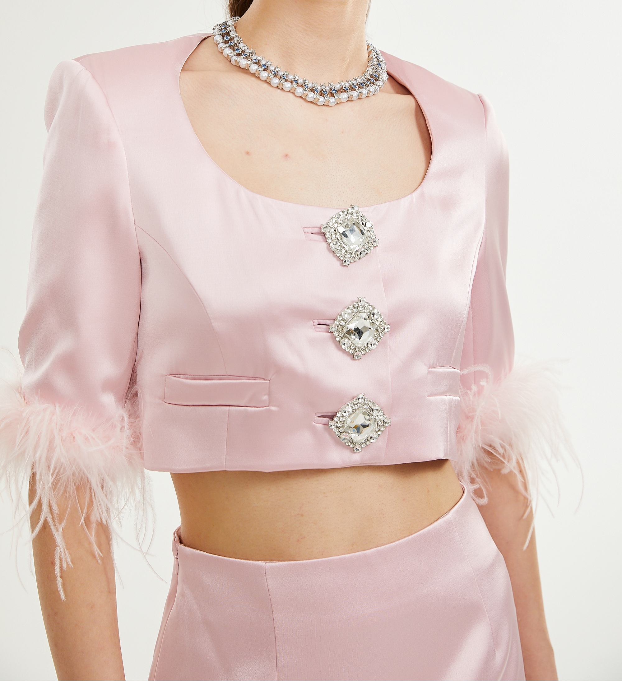 2024-4-24_3203 FLAVIA SATIN FEATHER MATCHING SET FOR PARTIES