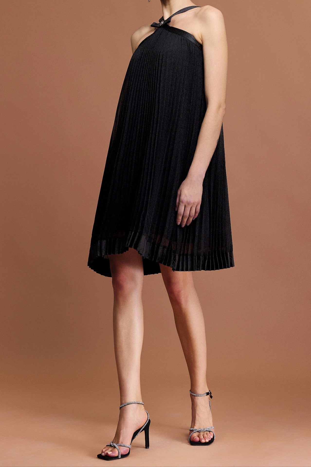 2025-06-13-karina35603 JESSICA SLEEVELESS BOWKNOT FOLDS MINI DRESS
