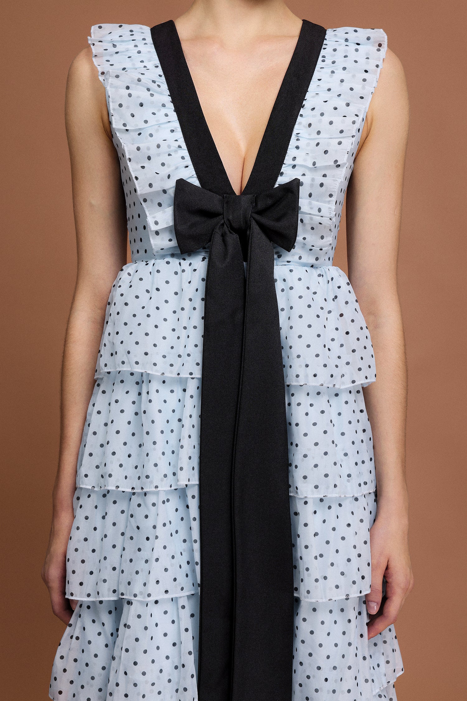 V-NECK SLEEVELESS BOWKNOT MIDI DRESS, DOT PRINT