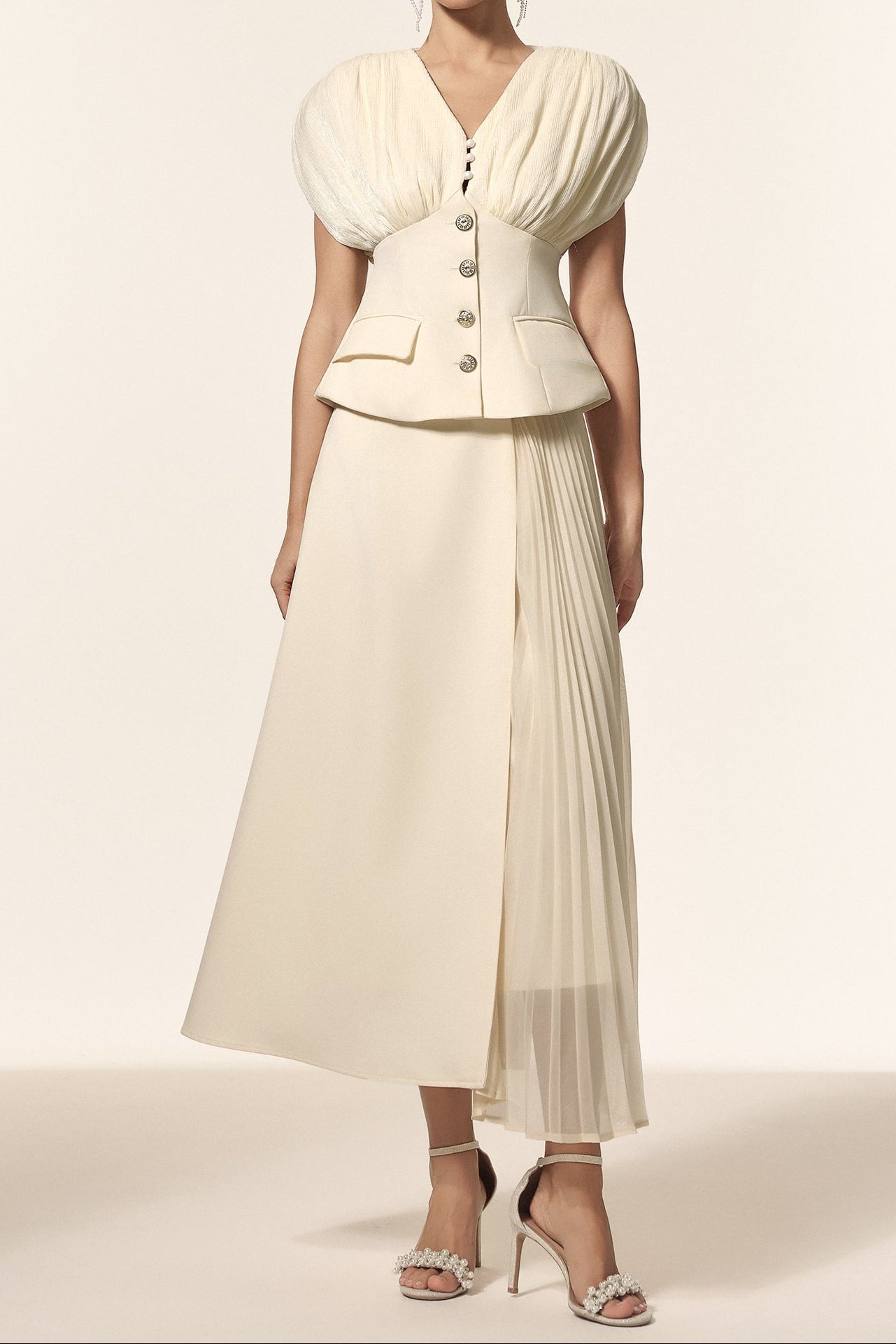 2025-08-14-gabi85040 HARLI V-NECK SLEEVELESS FOLDS TWO-PIECE SET