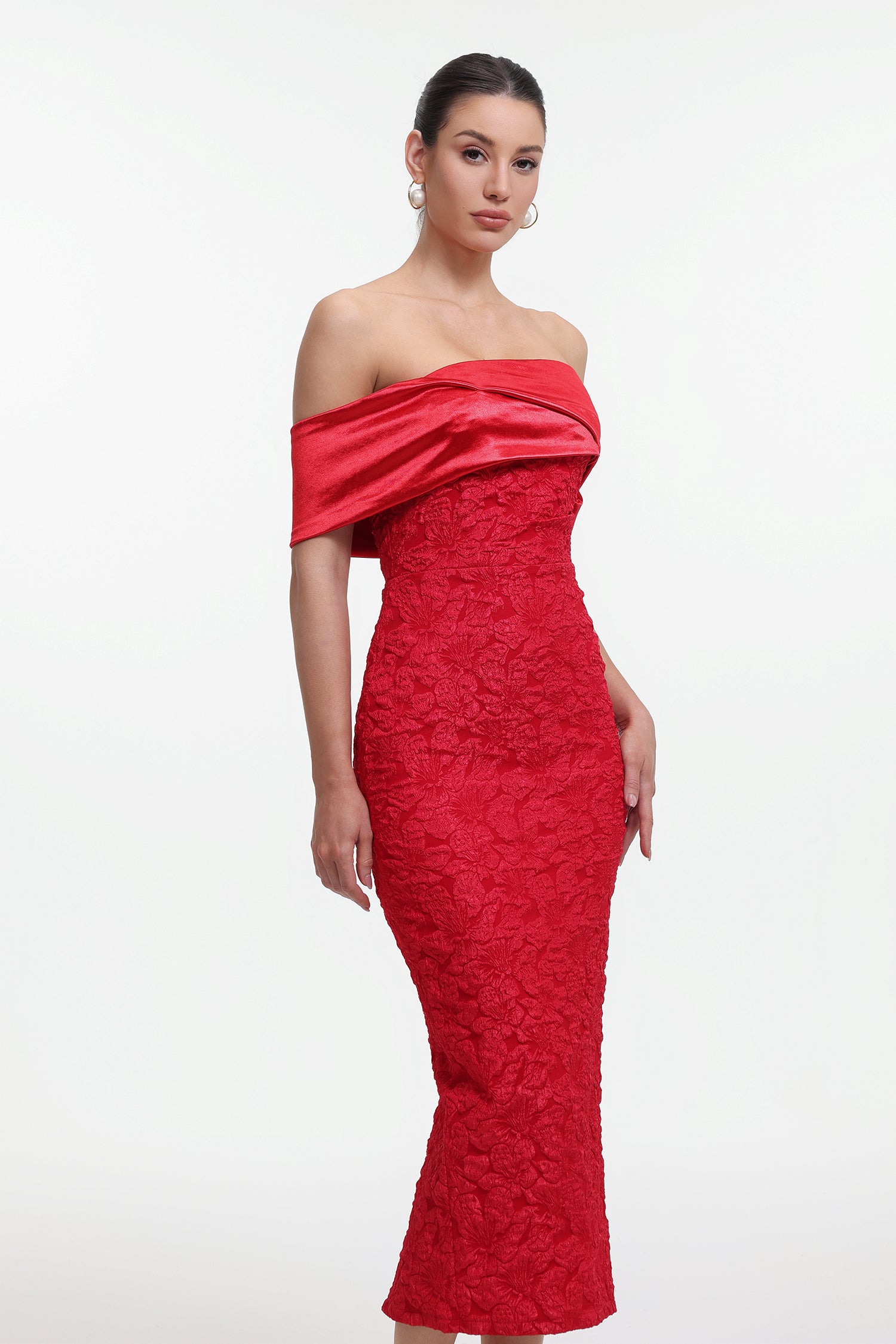 POLLY OFF-SHOULDER FLORAL MAXI DRESS - RED