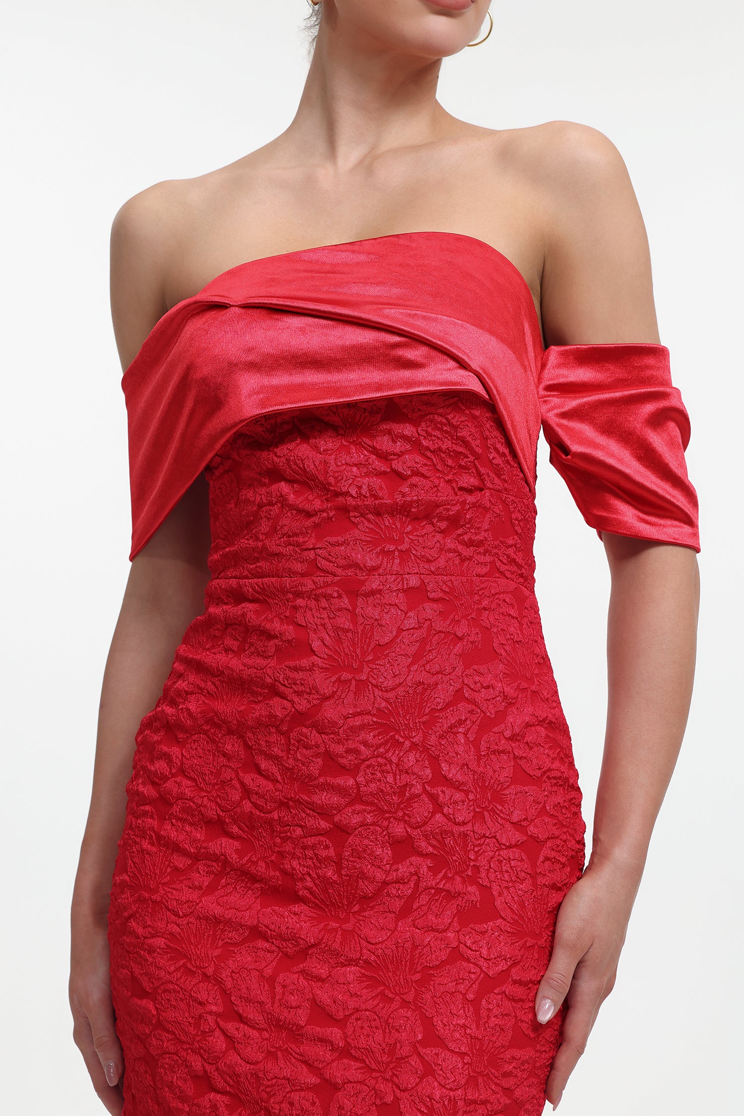POLLY OFF-SHOULDER FLORAL MAXI DRESS - RED