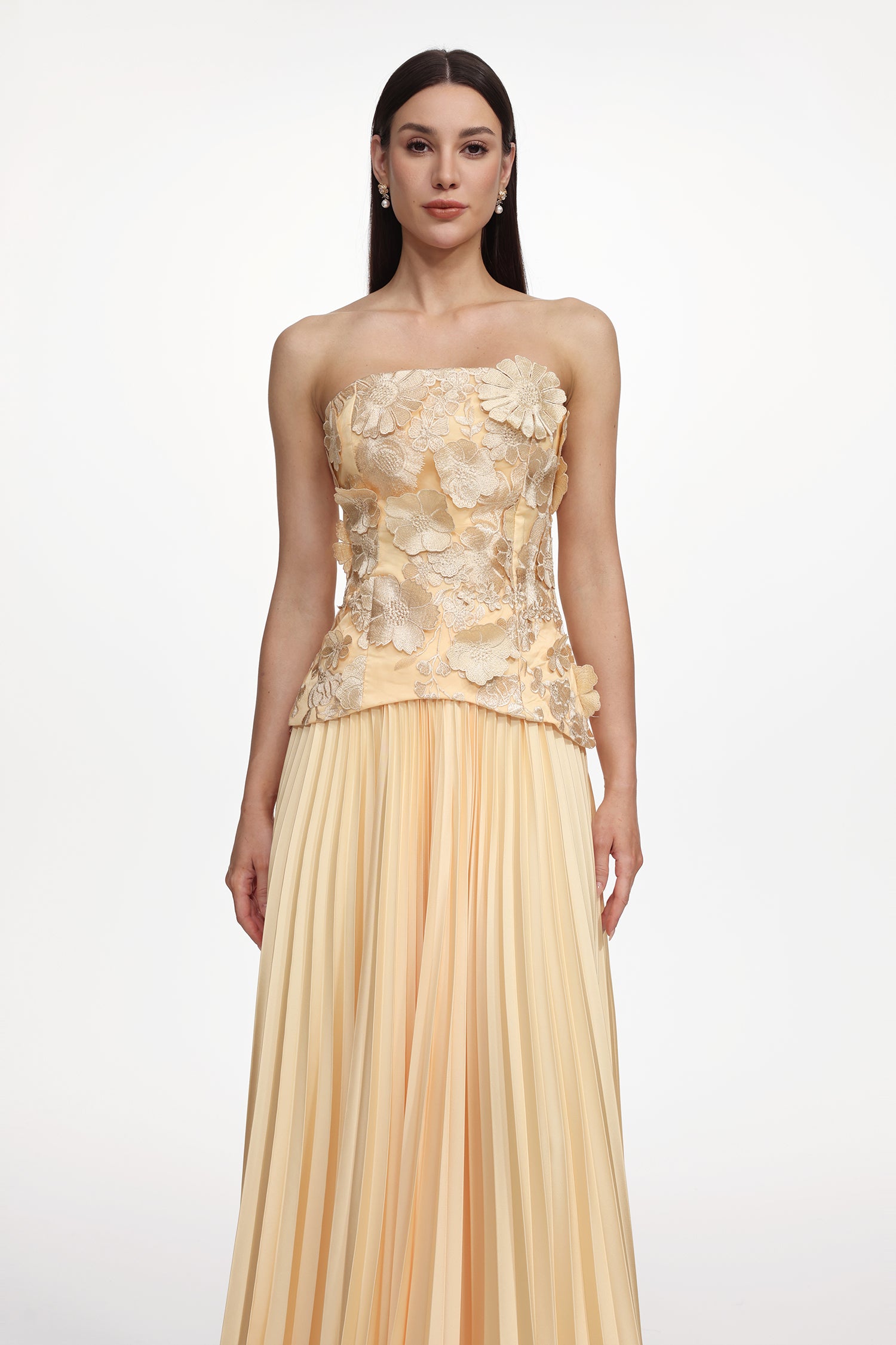 SHARDAE STRAPLESS PLEATED FLORAL MAXI DRESS