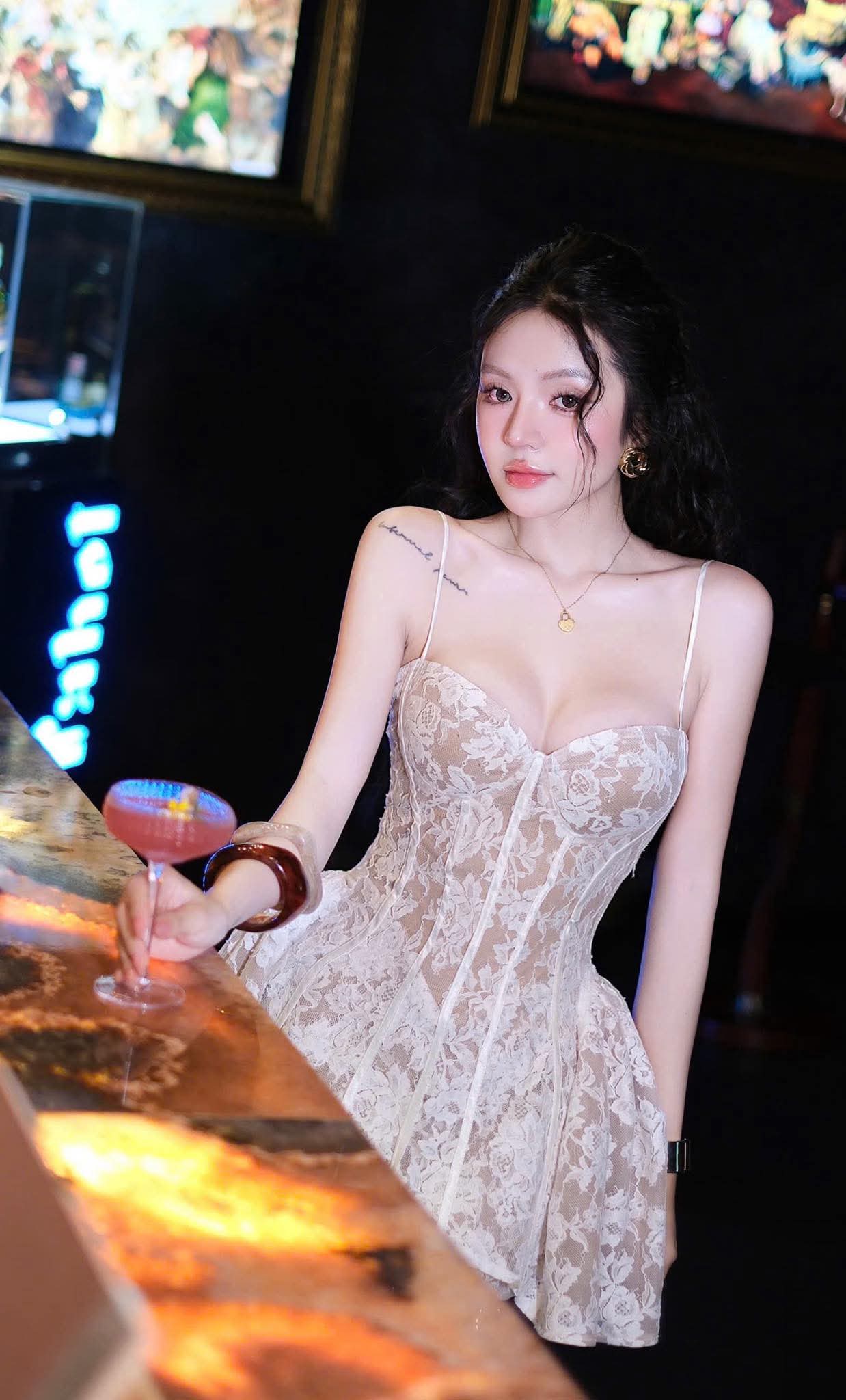 ALESSIA LACE MINI DRESS FOR COCKTAIL PARTY