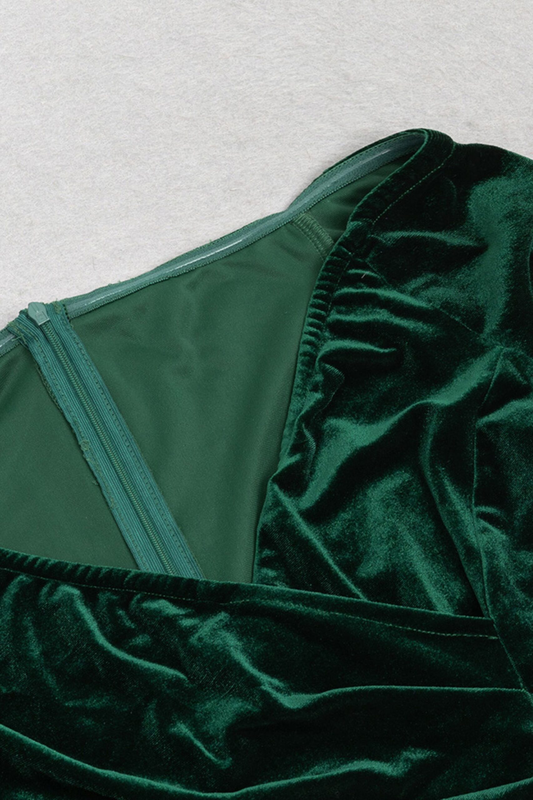 V-NECK VELVET SPLIT MAXI DRESS GREEN