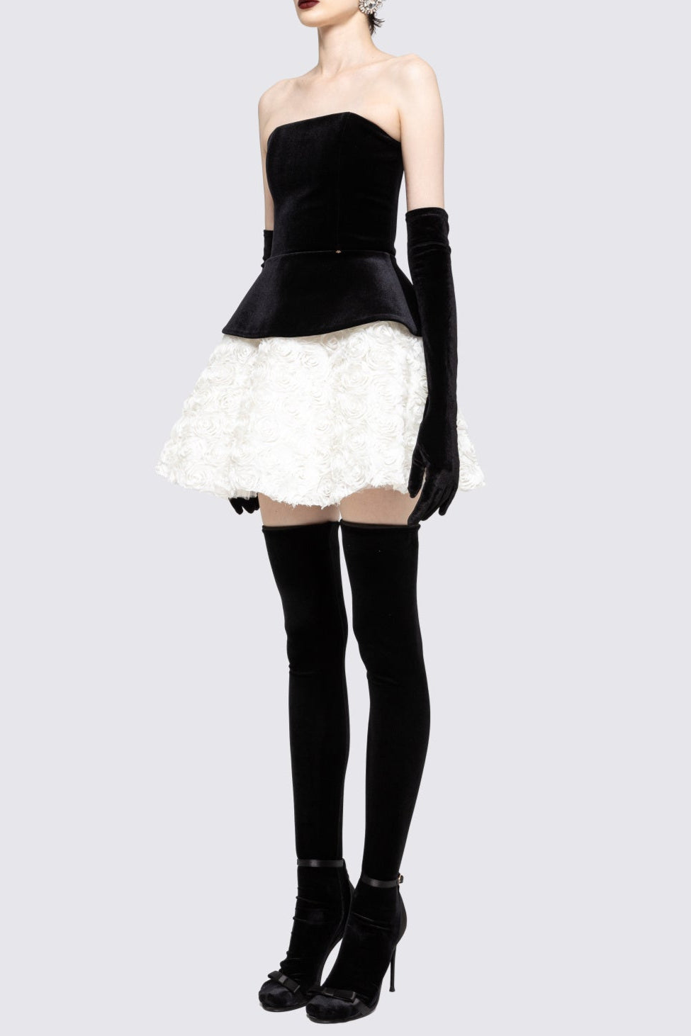 PETAL VELVET TOP & MINI SKIRT SUIT - BLACK/WHITE