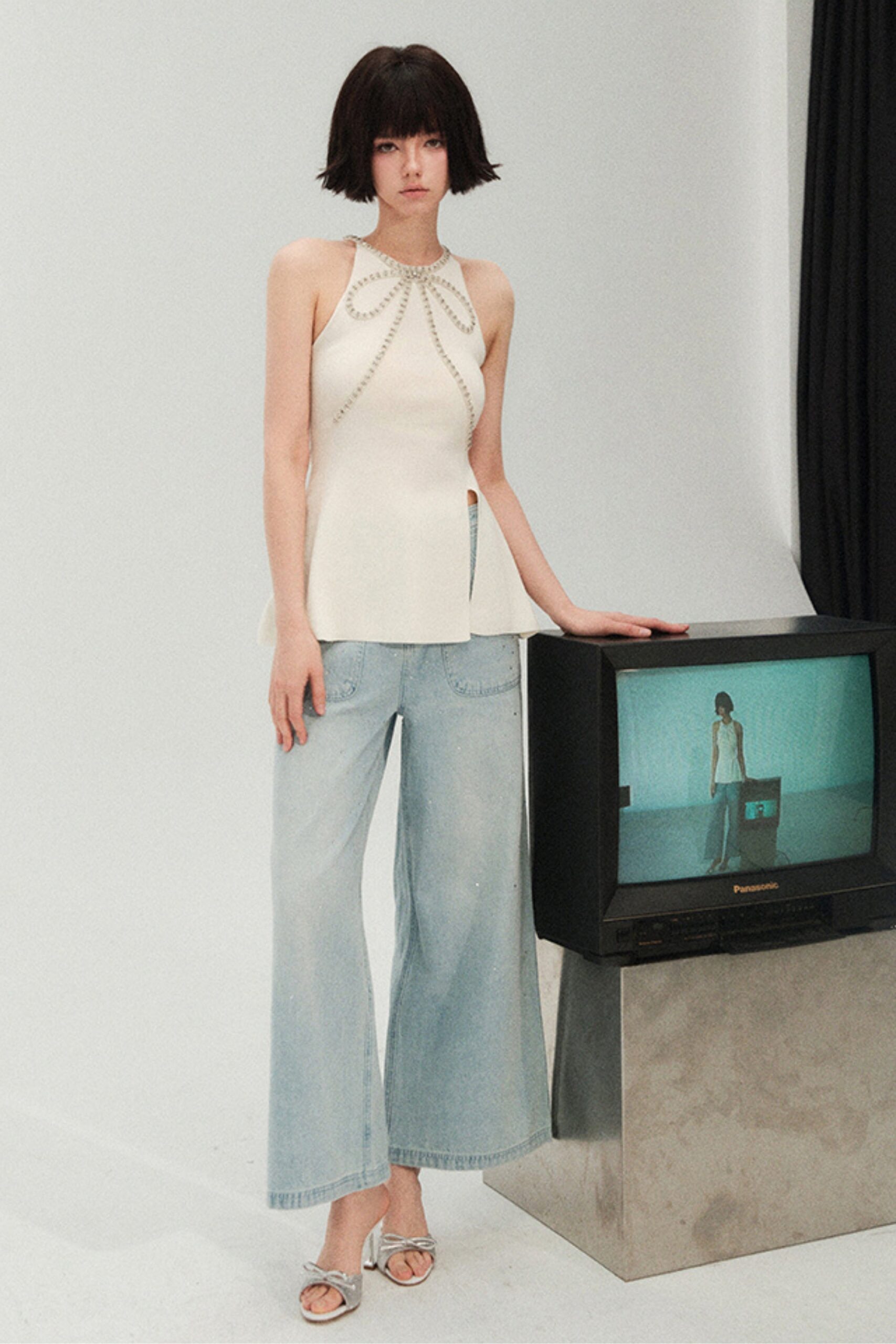 EMBELLISHED SLEEVELESS TOP FOR EVENING PARTY