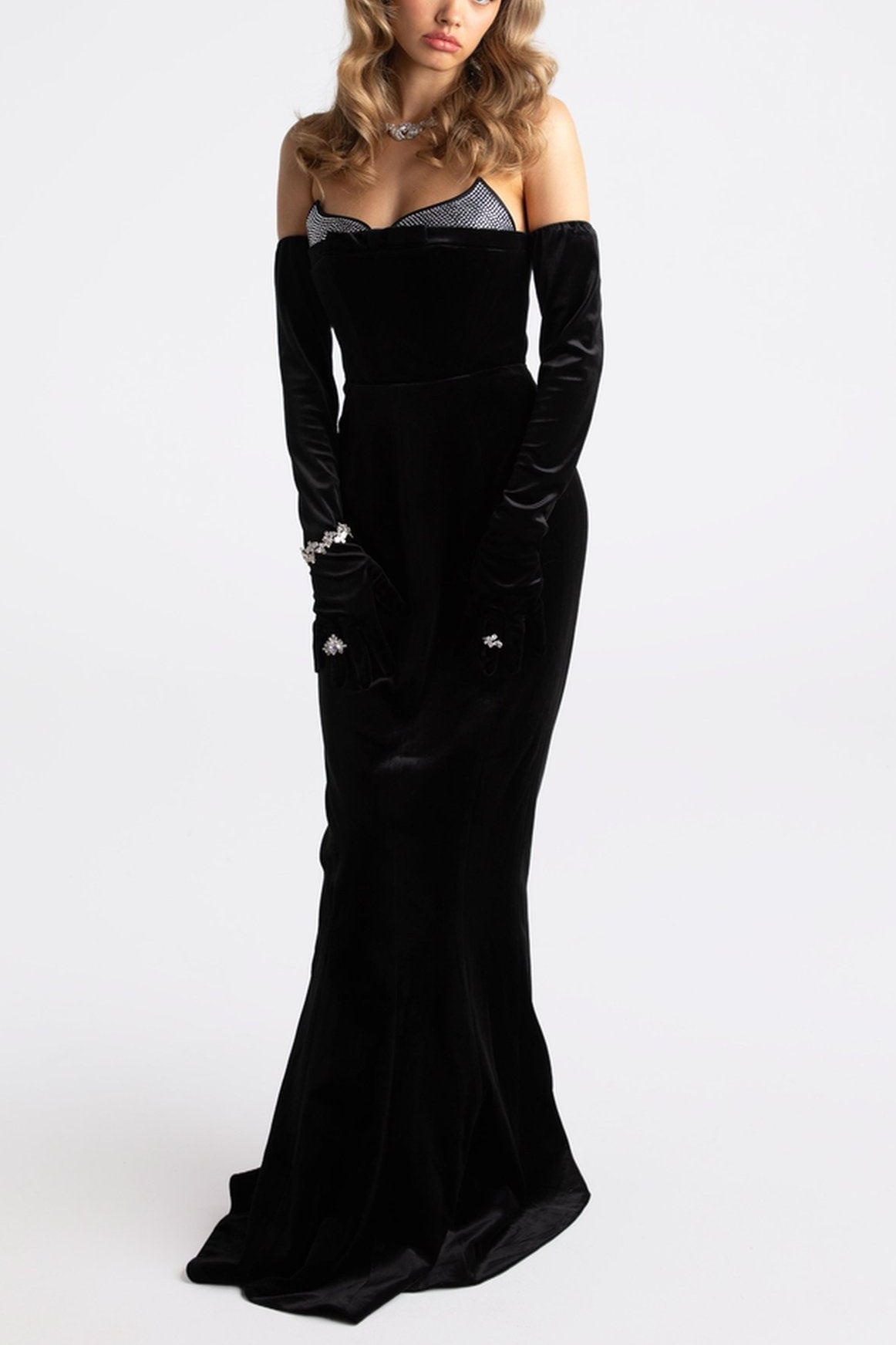 230807_Nana_Jacqueline_0855 ELLEN VELVET STRAPLESS MAXI DRESS, BLACK, HIGH SLIT