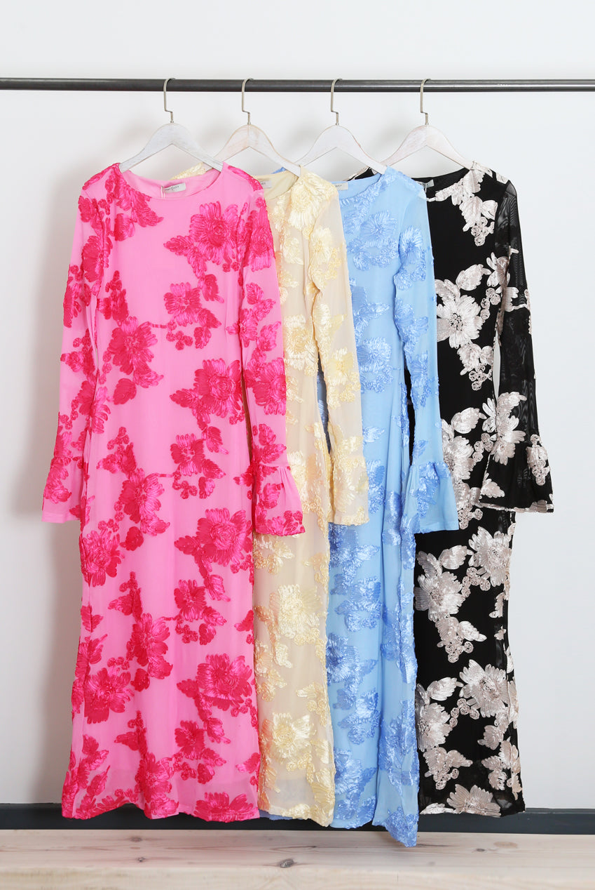 FLORAL LACE MIDI DRESS WITH FLUTE CUFFS