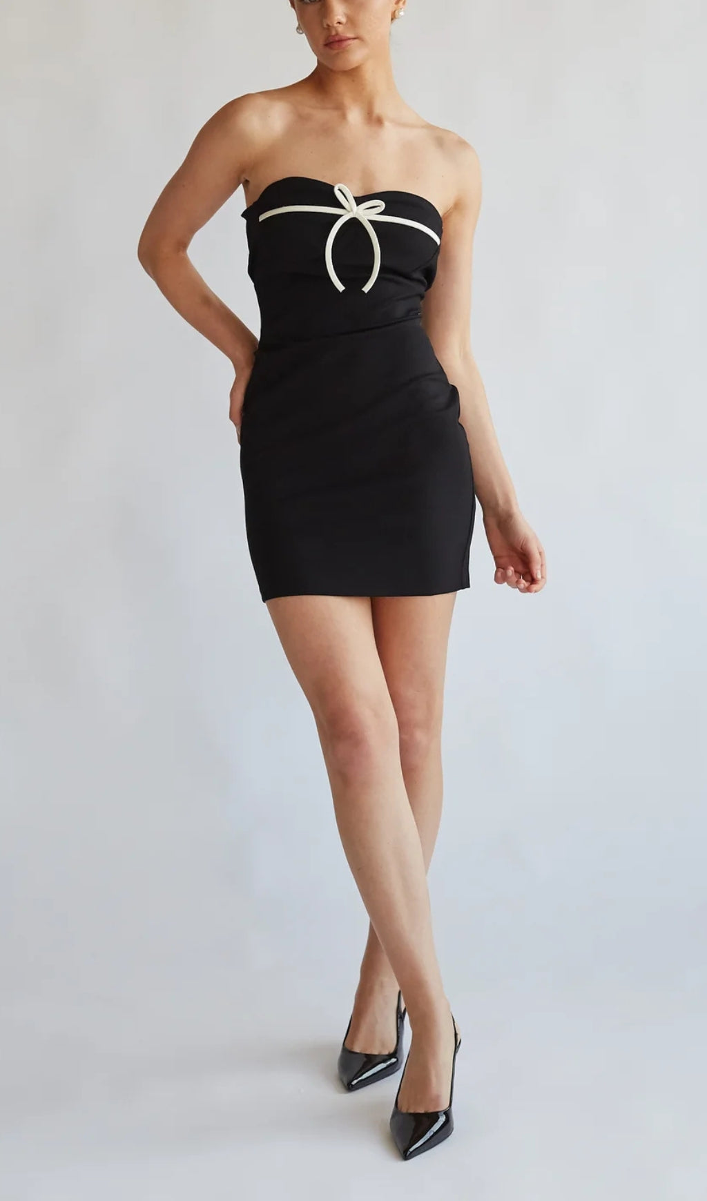 240_3419fd63-1965-440f-b172-fe1c566ed728 STRAPLESS BOW BODYCON MINI DRESS FOR PARTY