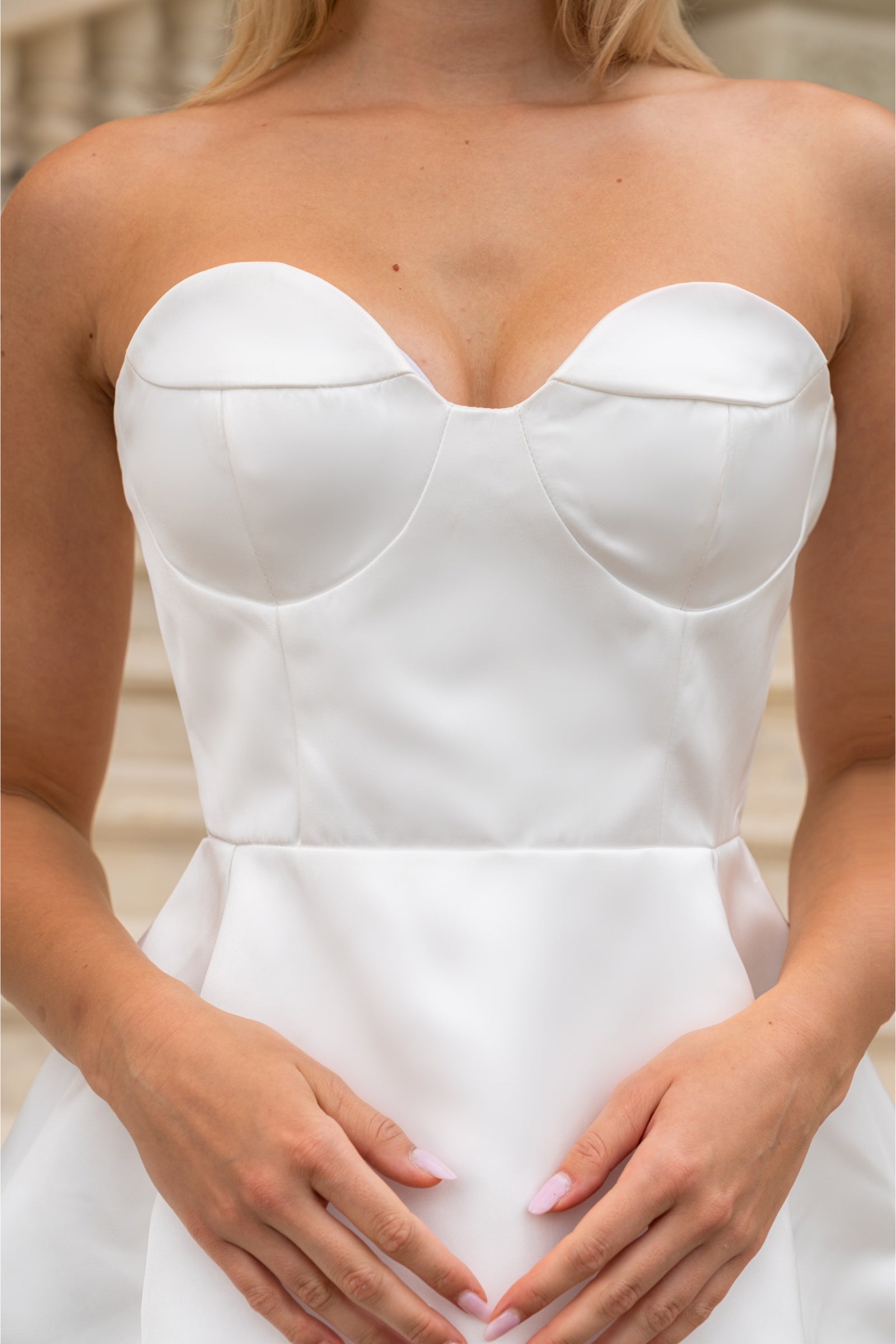 SLEEVELESS HOURGLASS DOLL DRESS WHITE