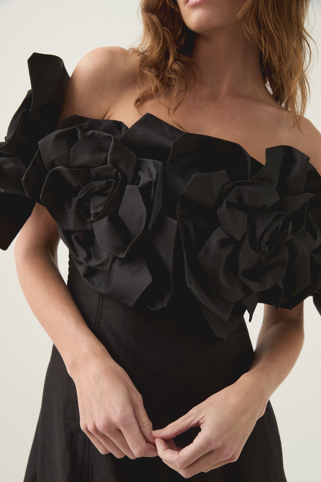 25RE5188_BLK_4 ETTA STRAPLESS MINI DRESS, BLACK FLOWER