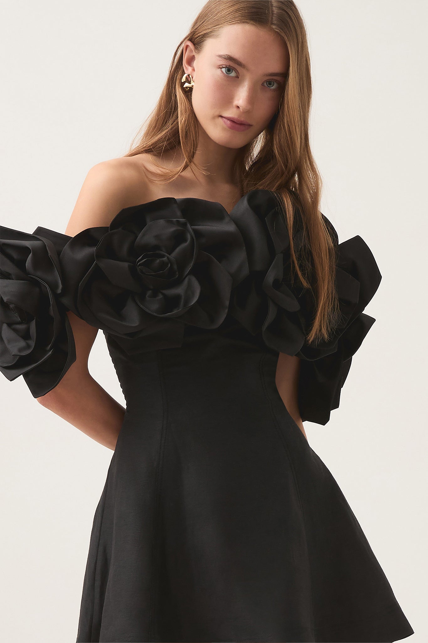 ETTA STRAPLESS FLOWER MINI DRESS, BLACK