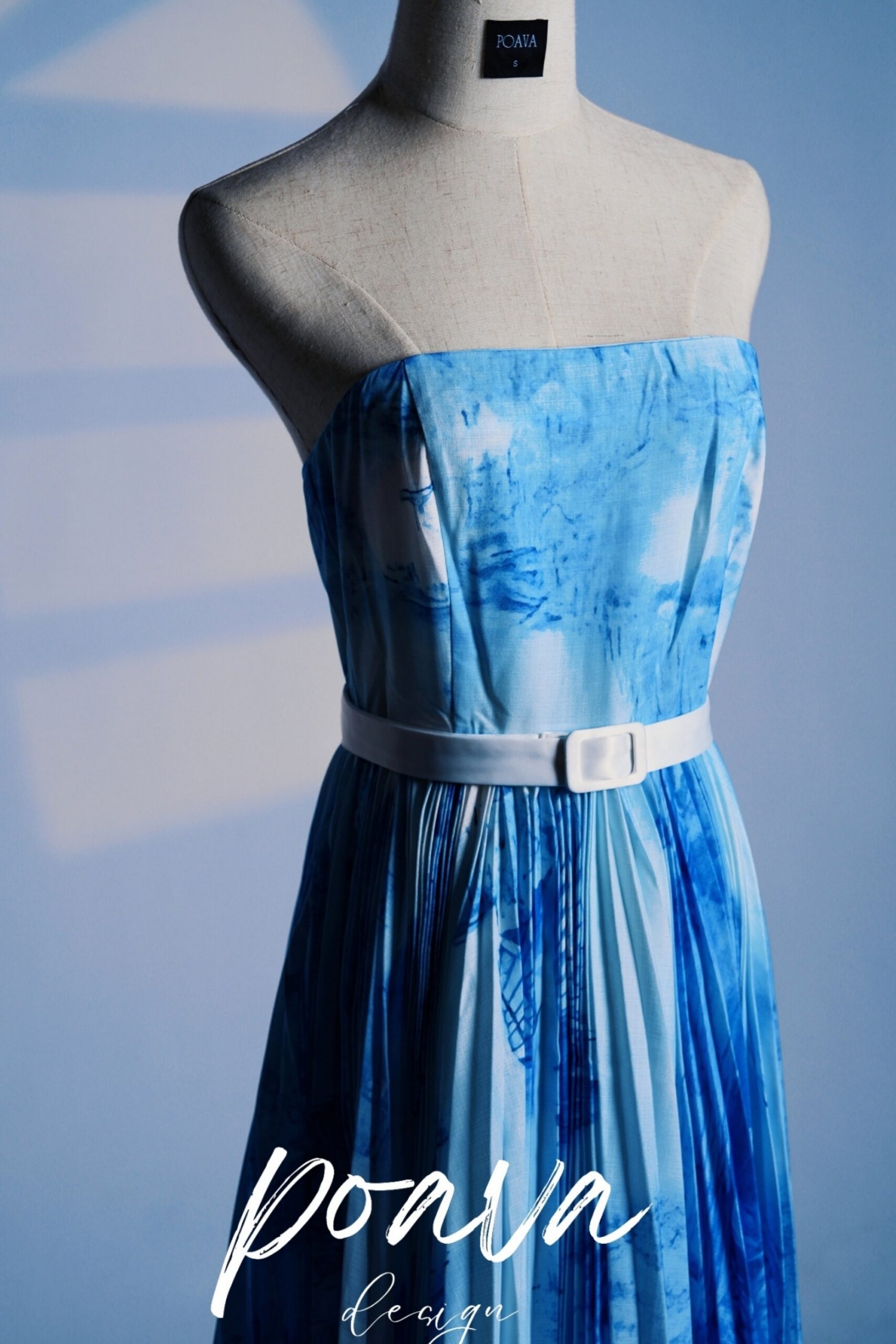 TAFFETA PLEATED DROP SHOULDER MIDI DRESS IN BLUE