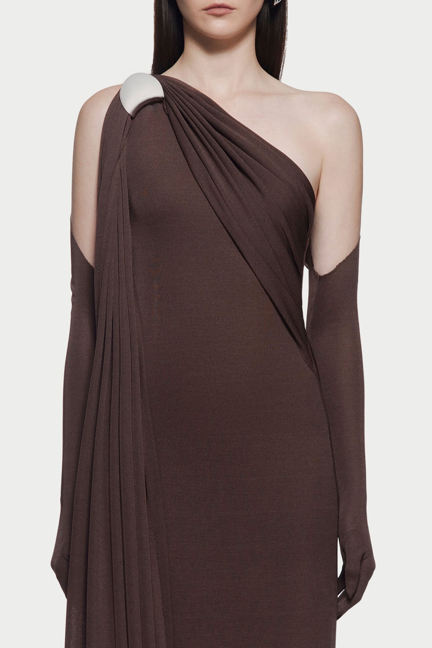XAVIERA BROWN ONE-SHOULDER BACKLESS PLEATED MAXI DRESS