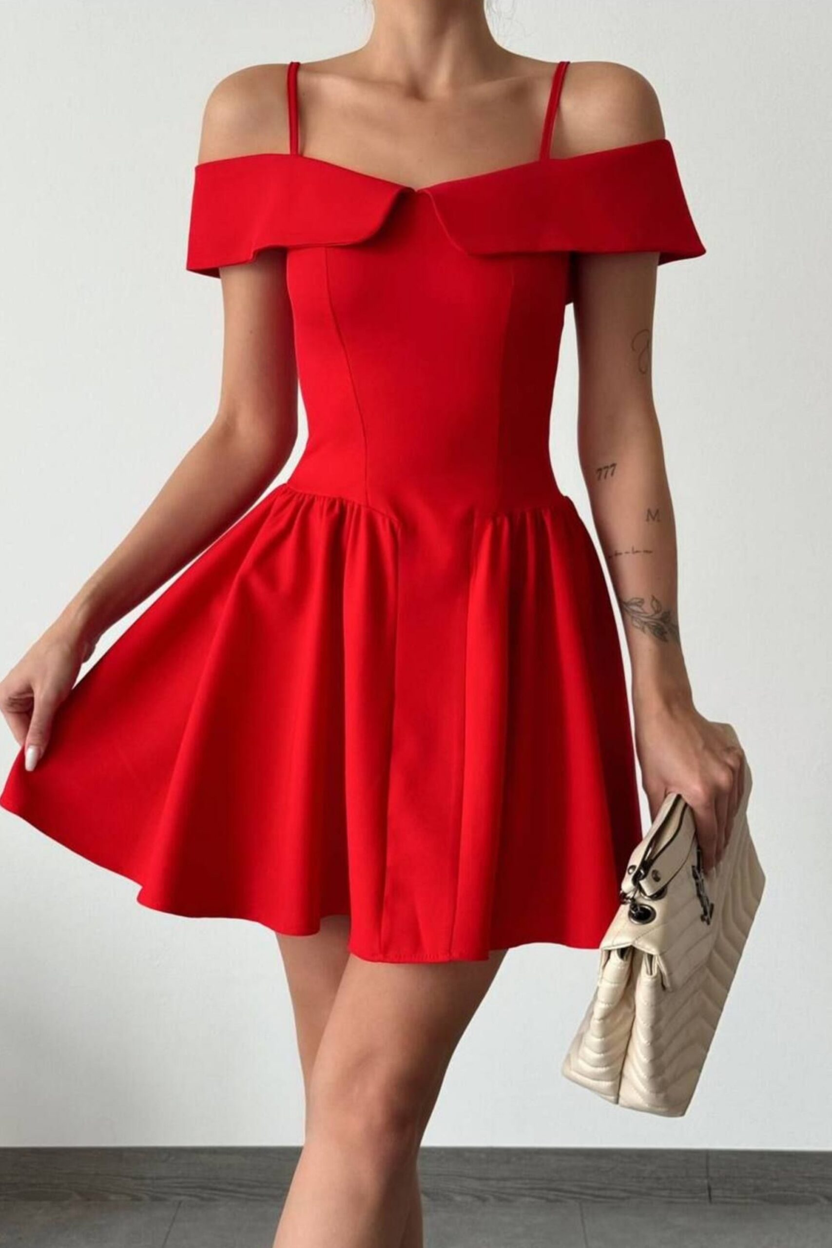 SCARLET OFF-SHOULDER MINI DRESS, PARTY NIGHT