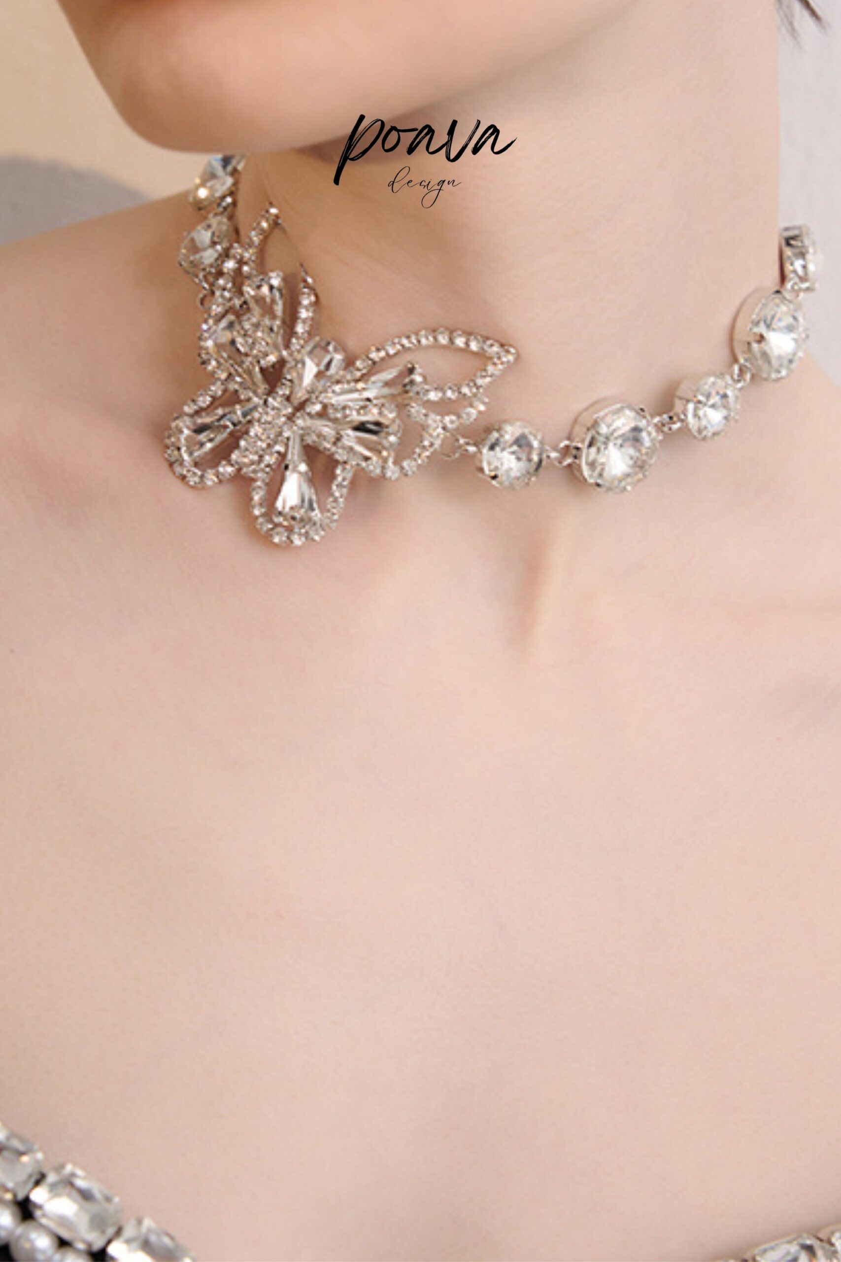 CRYSTAL LAYERED NECKLACE, ELEGANT STATEMENT JEWELRY
